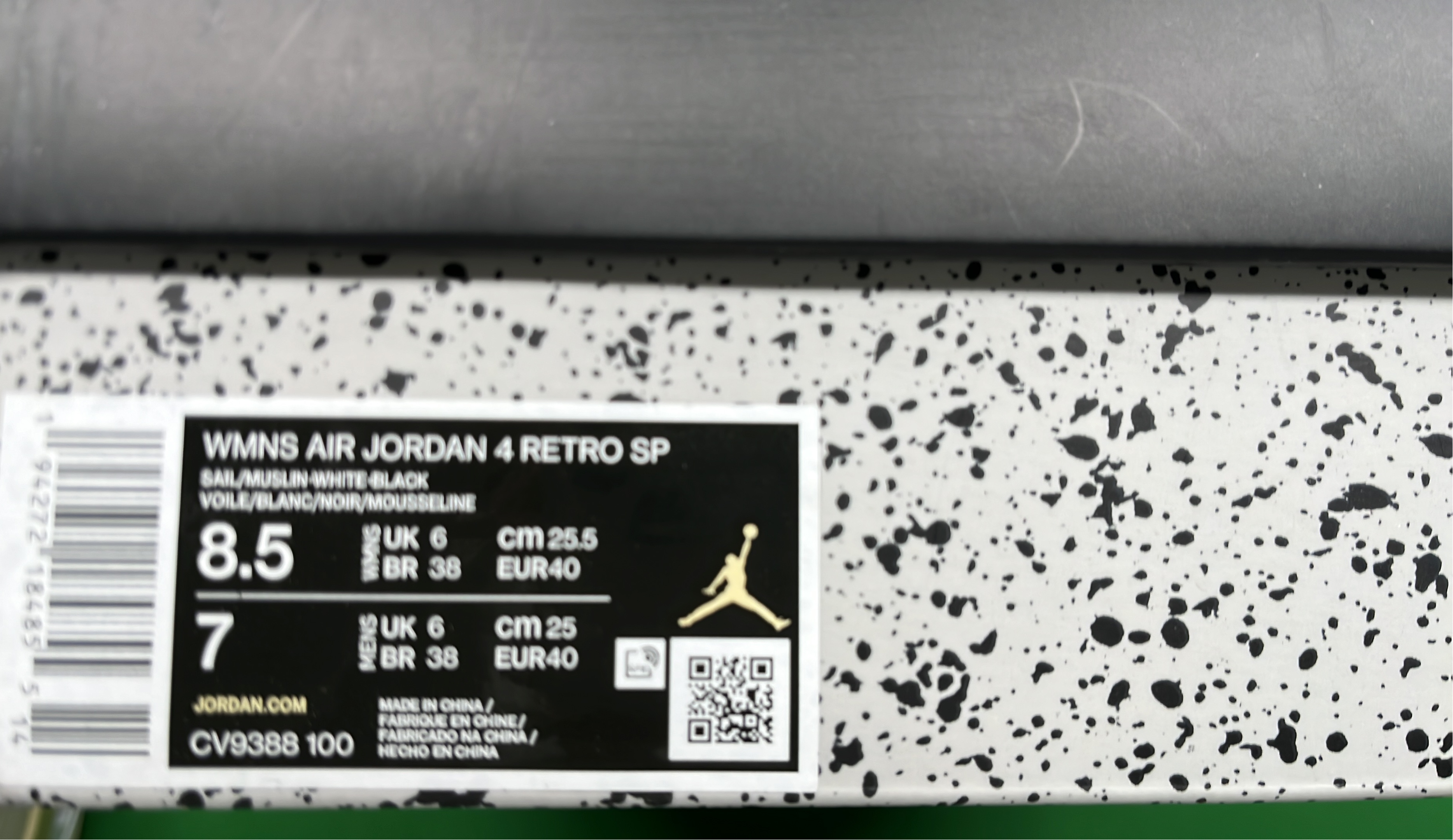 Air Jordan 4 Retro 'Neutral Olive' Sneakers - Retail vs PK Comparison