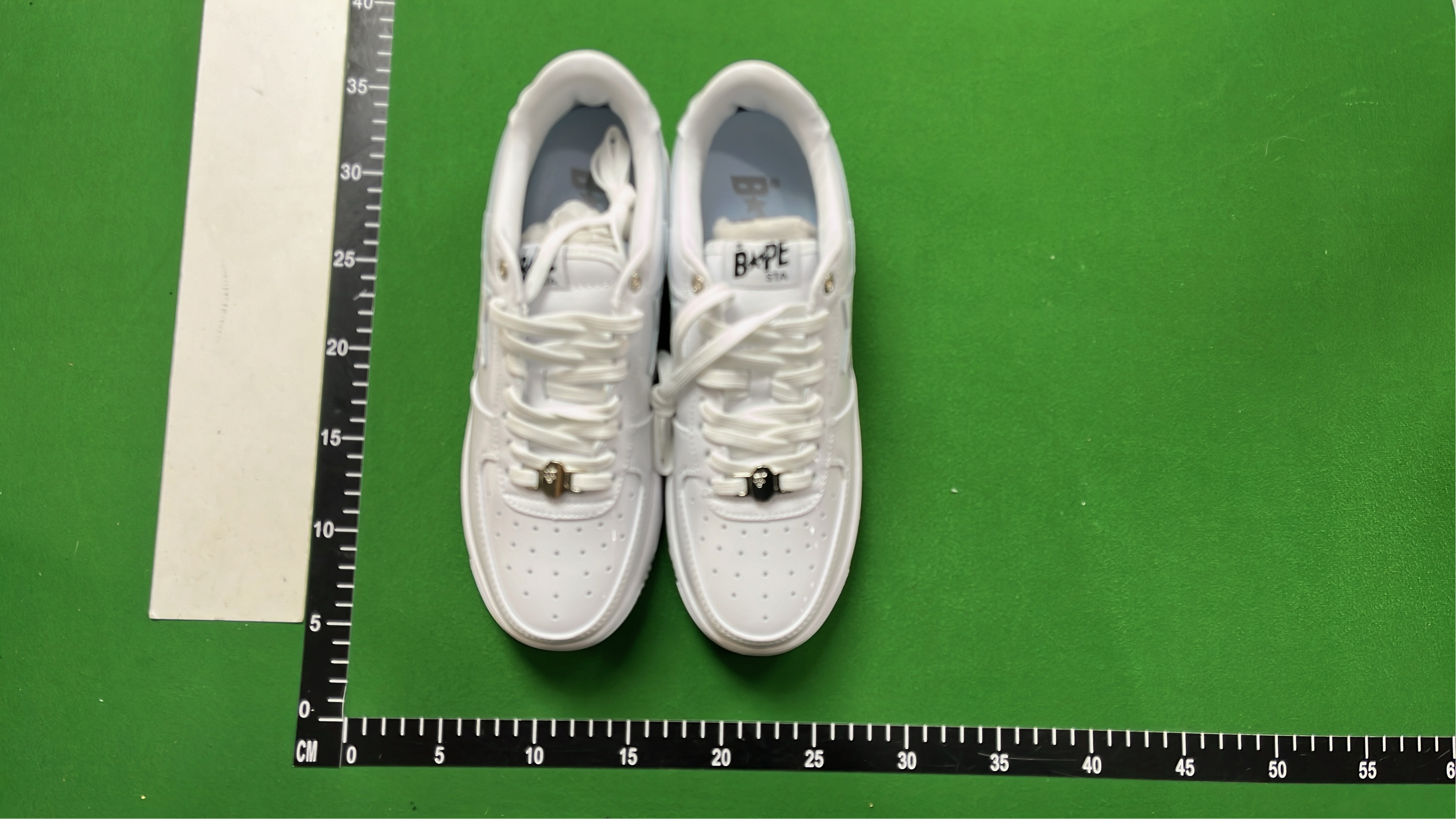BAPE x Nike SB Dunk Low联名款运动鞋 - 限量版街头潮流鞋
