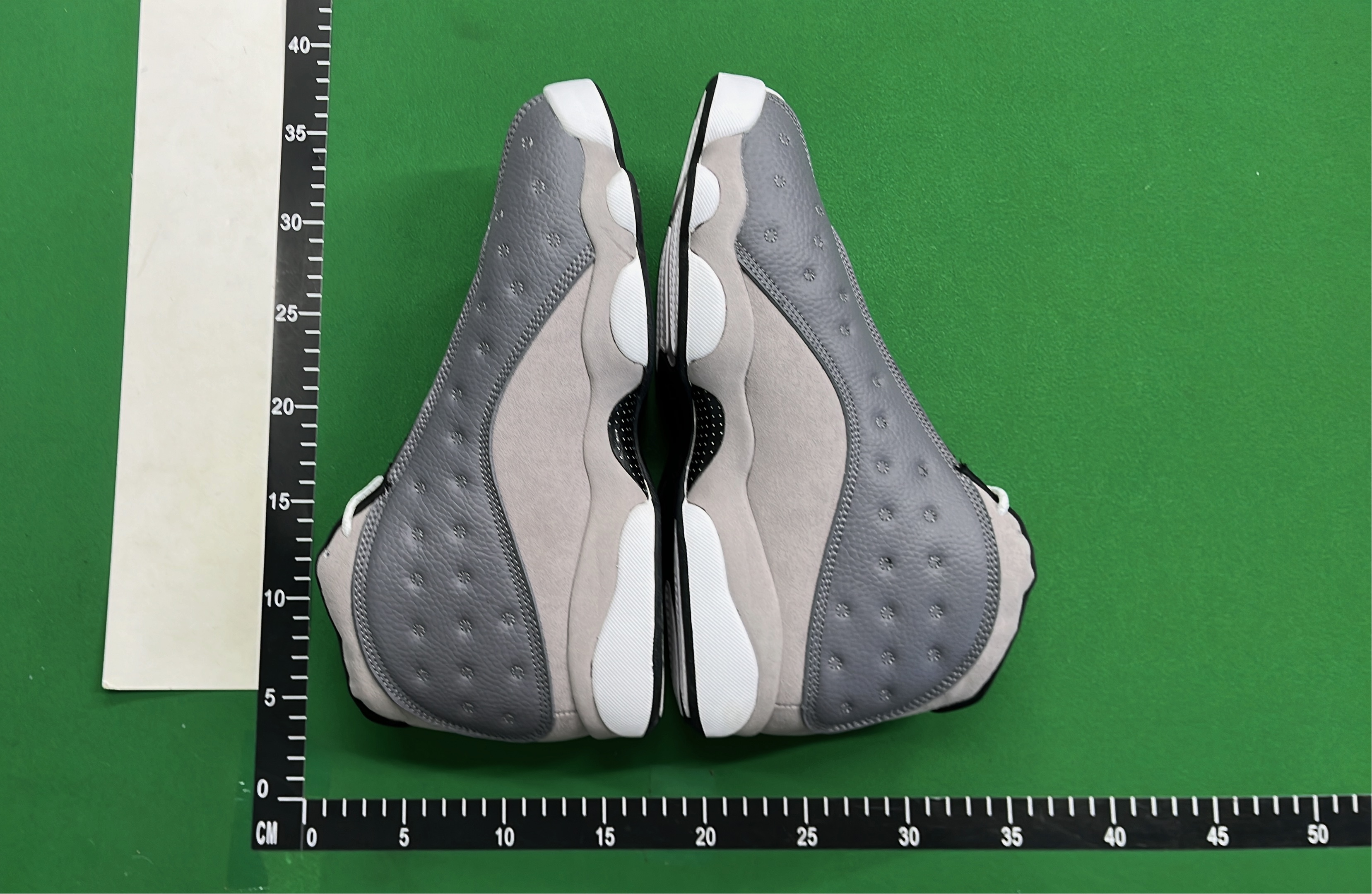 Air Jordan 13 Retro Basketball Shoes - Multiple Colorways