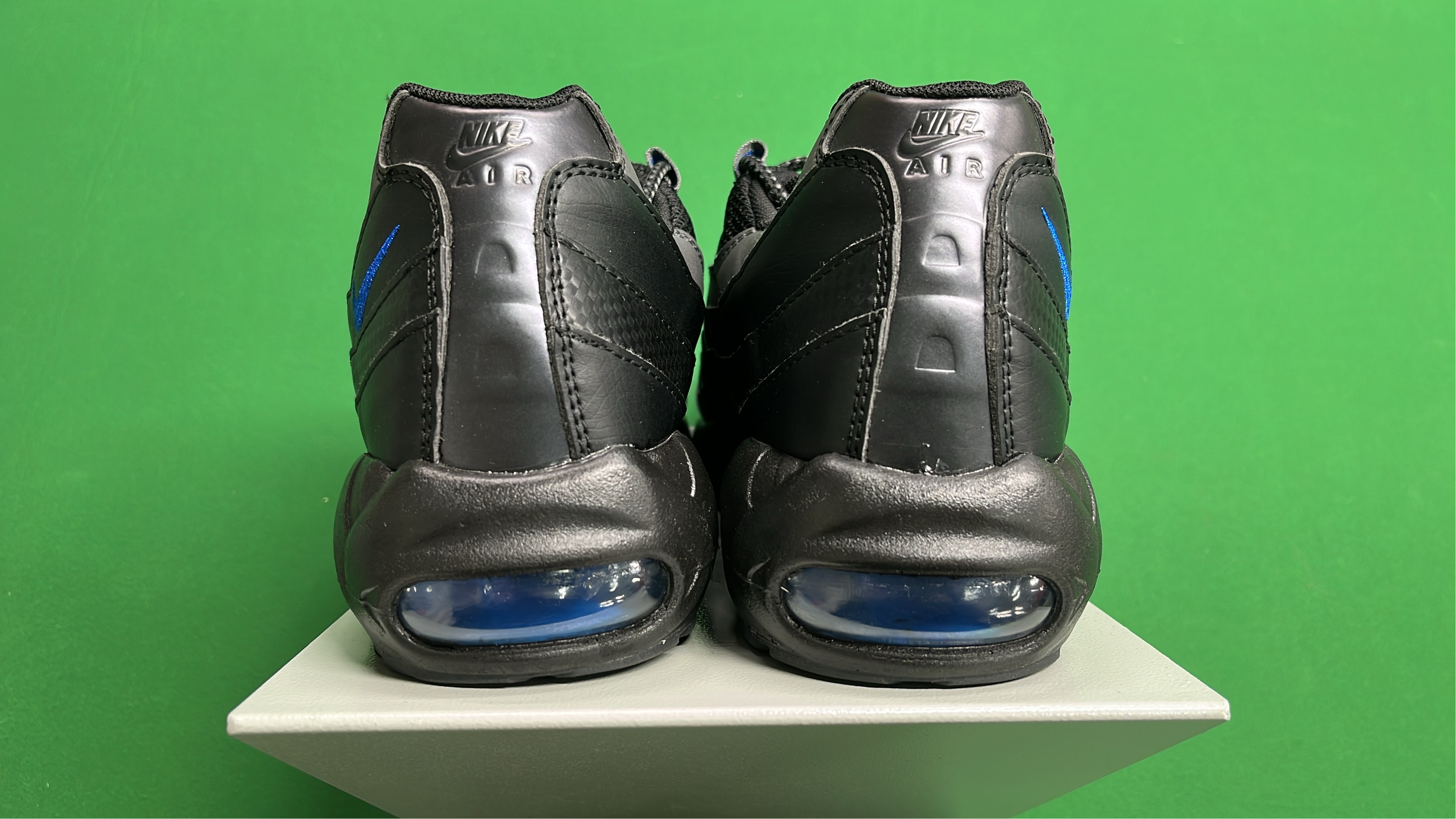 Nike Air Max 95 Gradient Colorway Sneakers