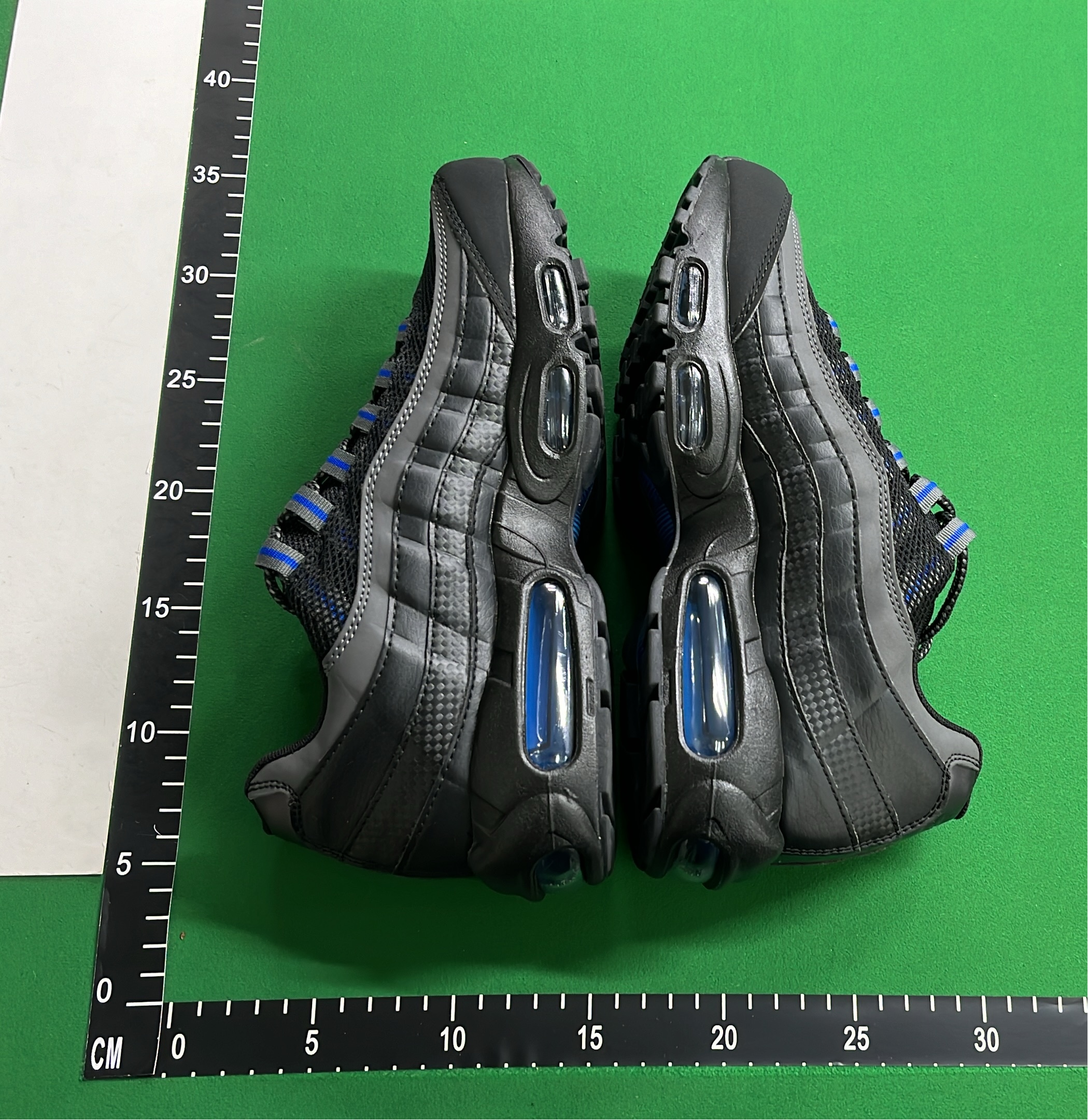 Nike Air Max 95 Gradient Colorway Sneakers