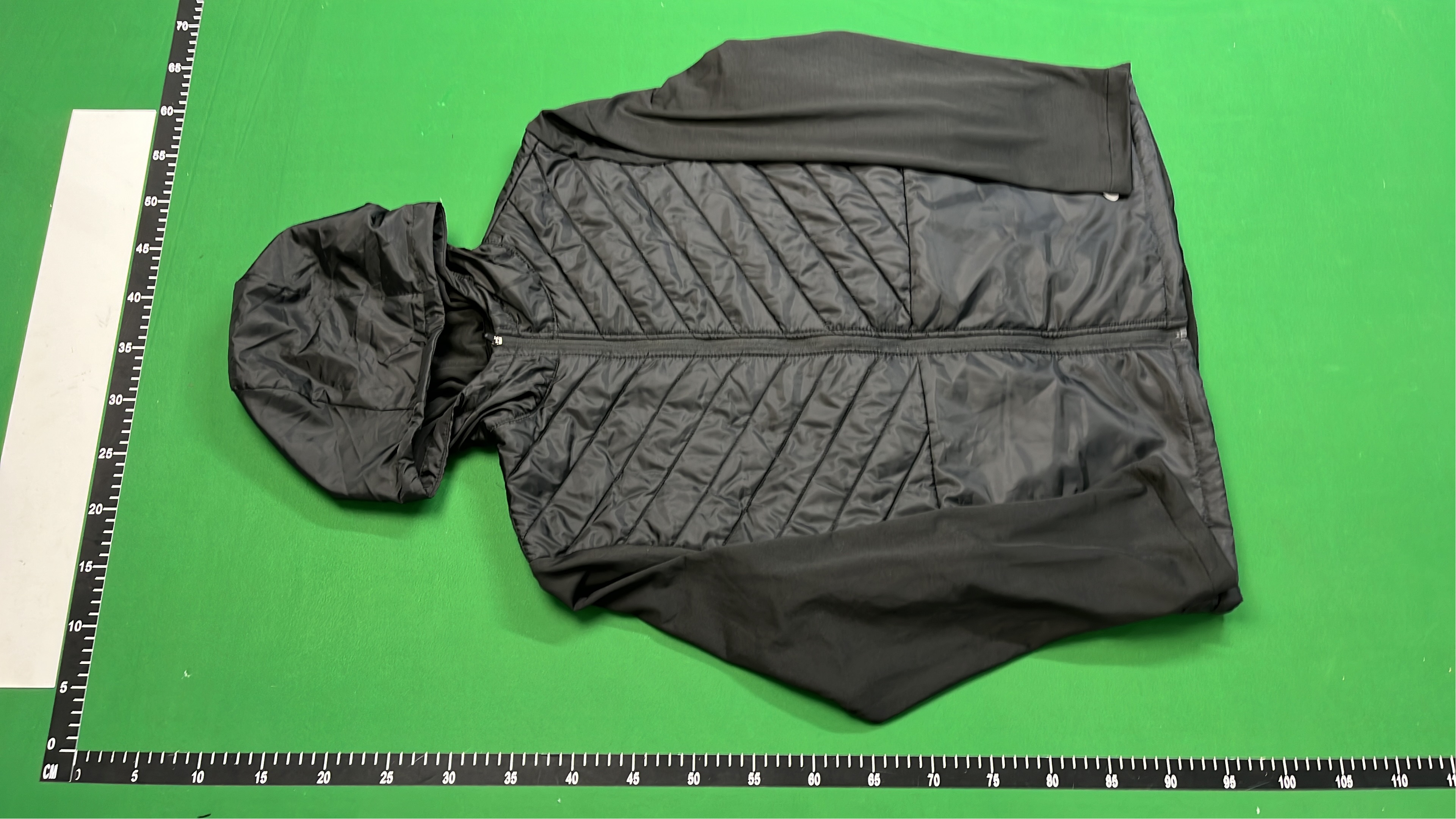 Nike Women's Black Quilted Vest with Zipper and Pockets