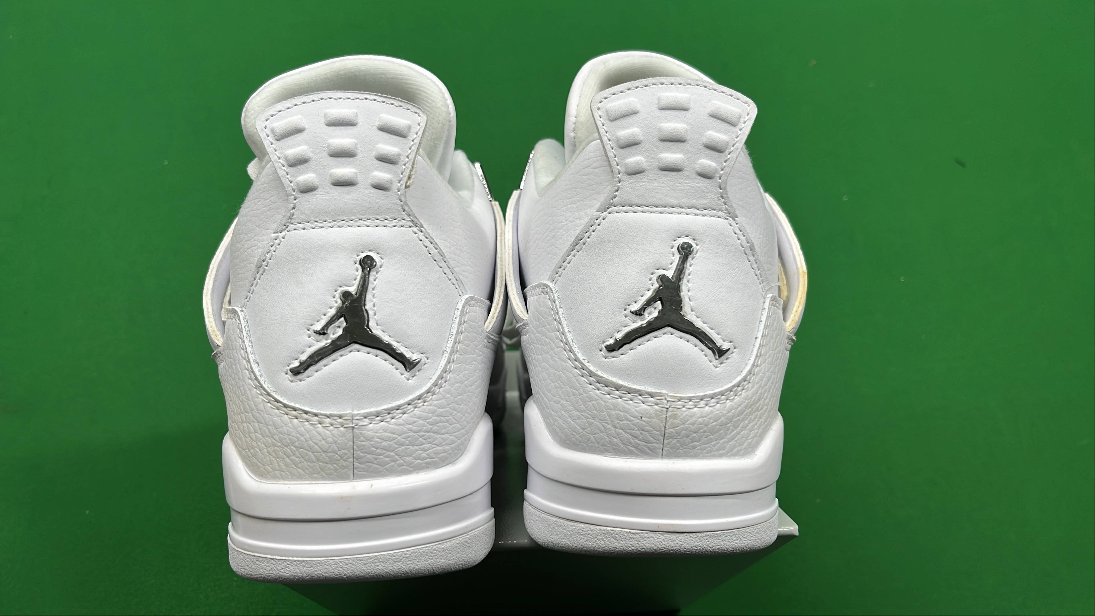 Jordan 4 Retro VT Batch Sneakers Collection
