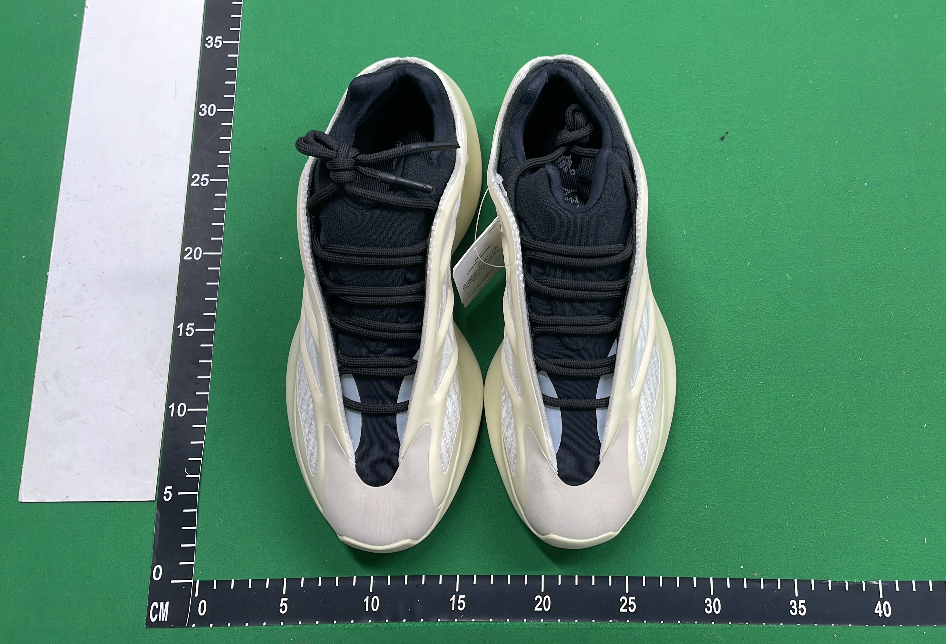 YEEZY 700 V3 Shark Breeder S2 Edition Sneakers