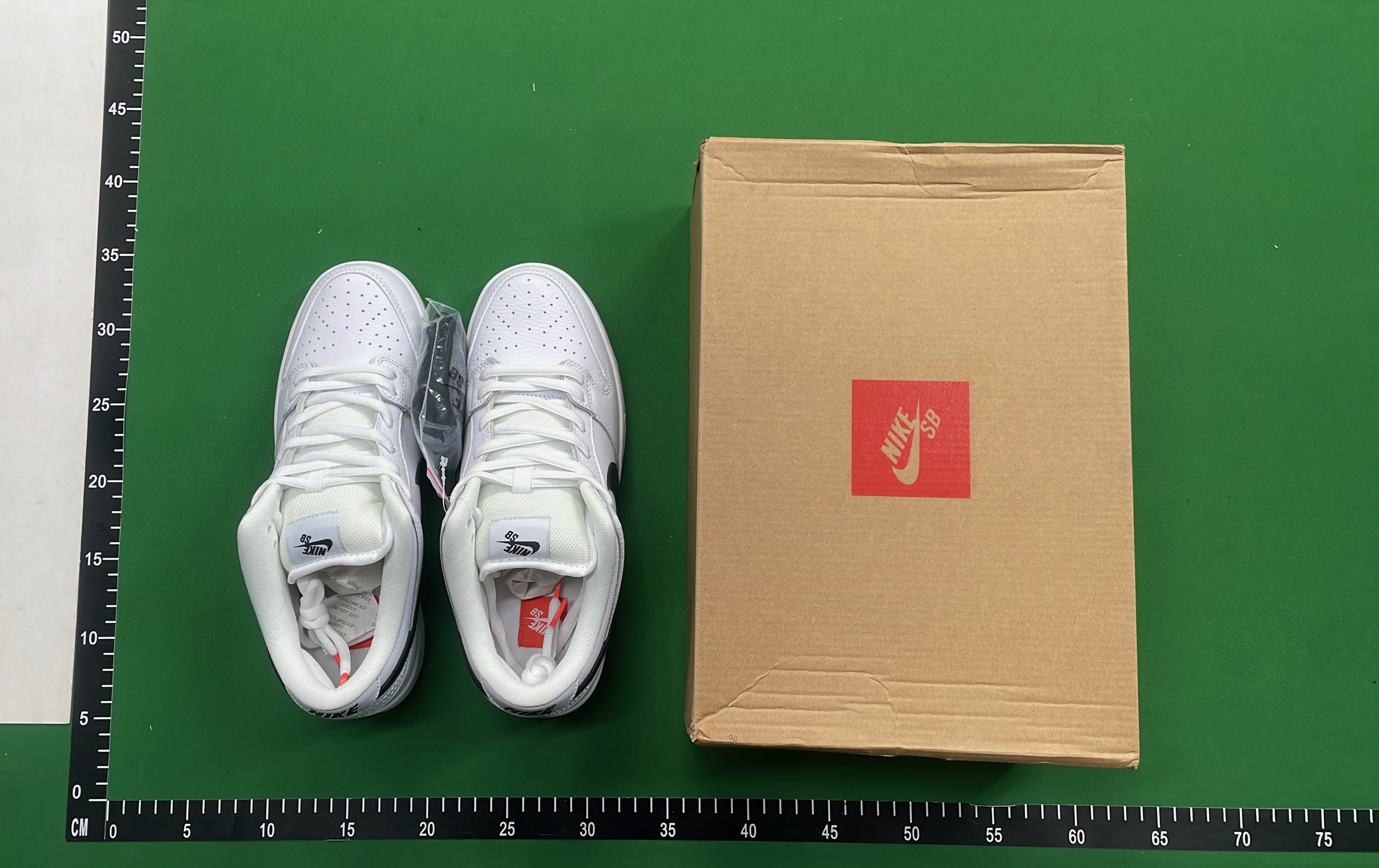 Nike Dunk Low Sneakers - Classic Colorways & Limited Editions