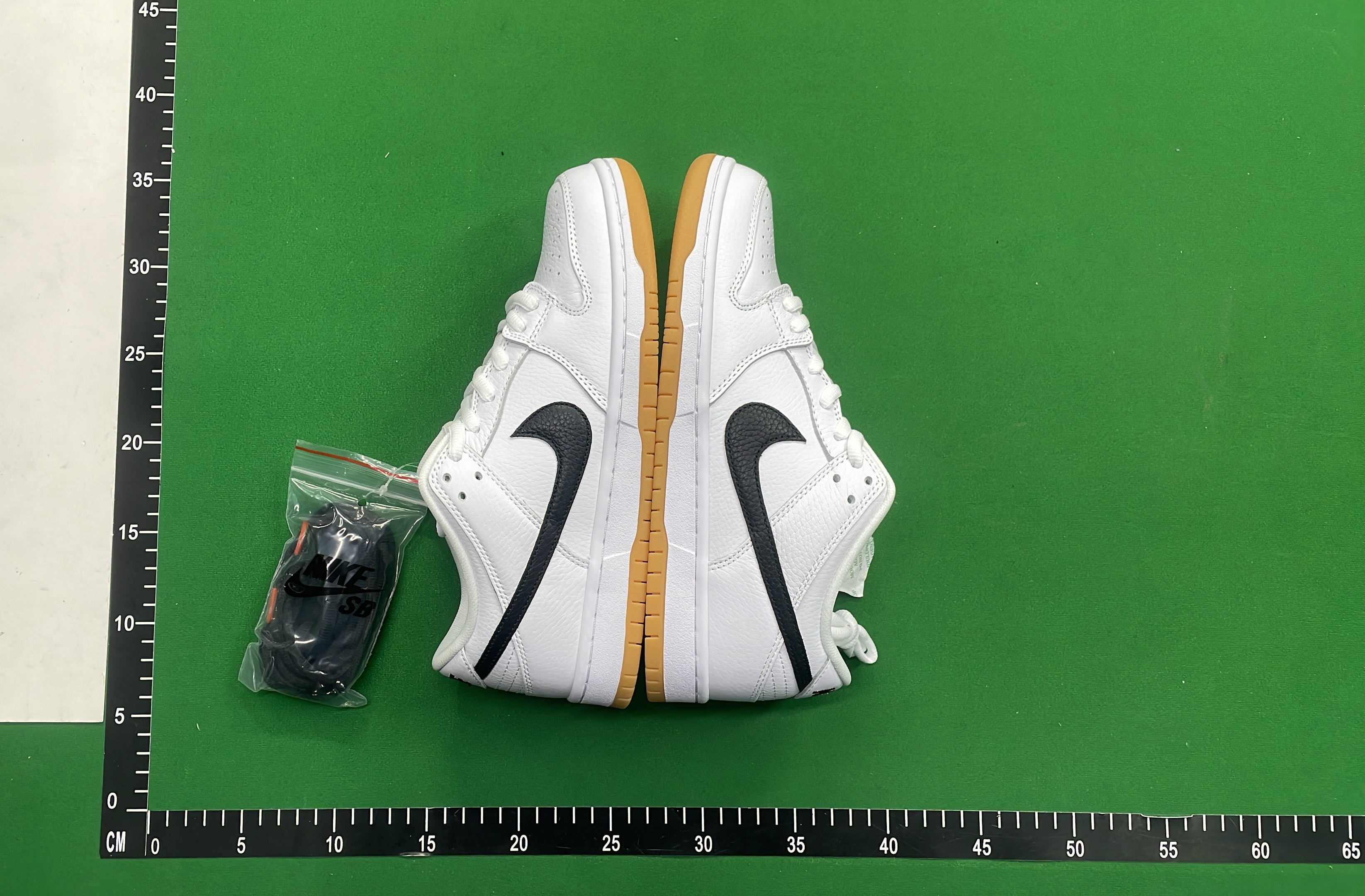 Nike Dunk Low Sneakers - Classic Colorways & Limited Editions