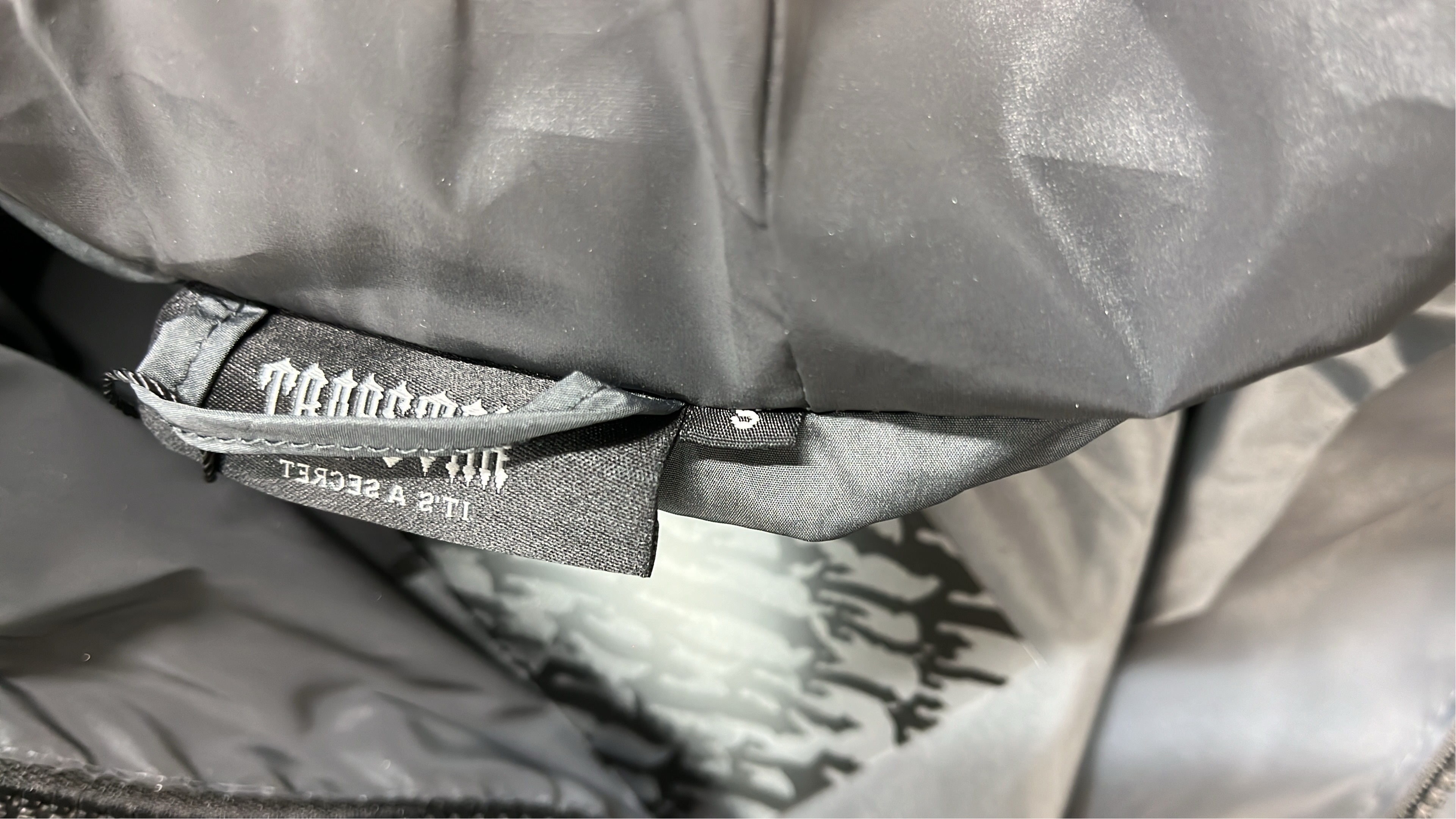 Reflective Lightweight Hooded Jacket for Men and Women