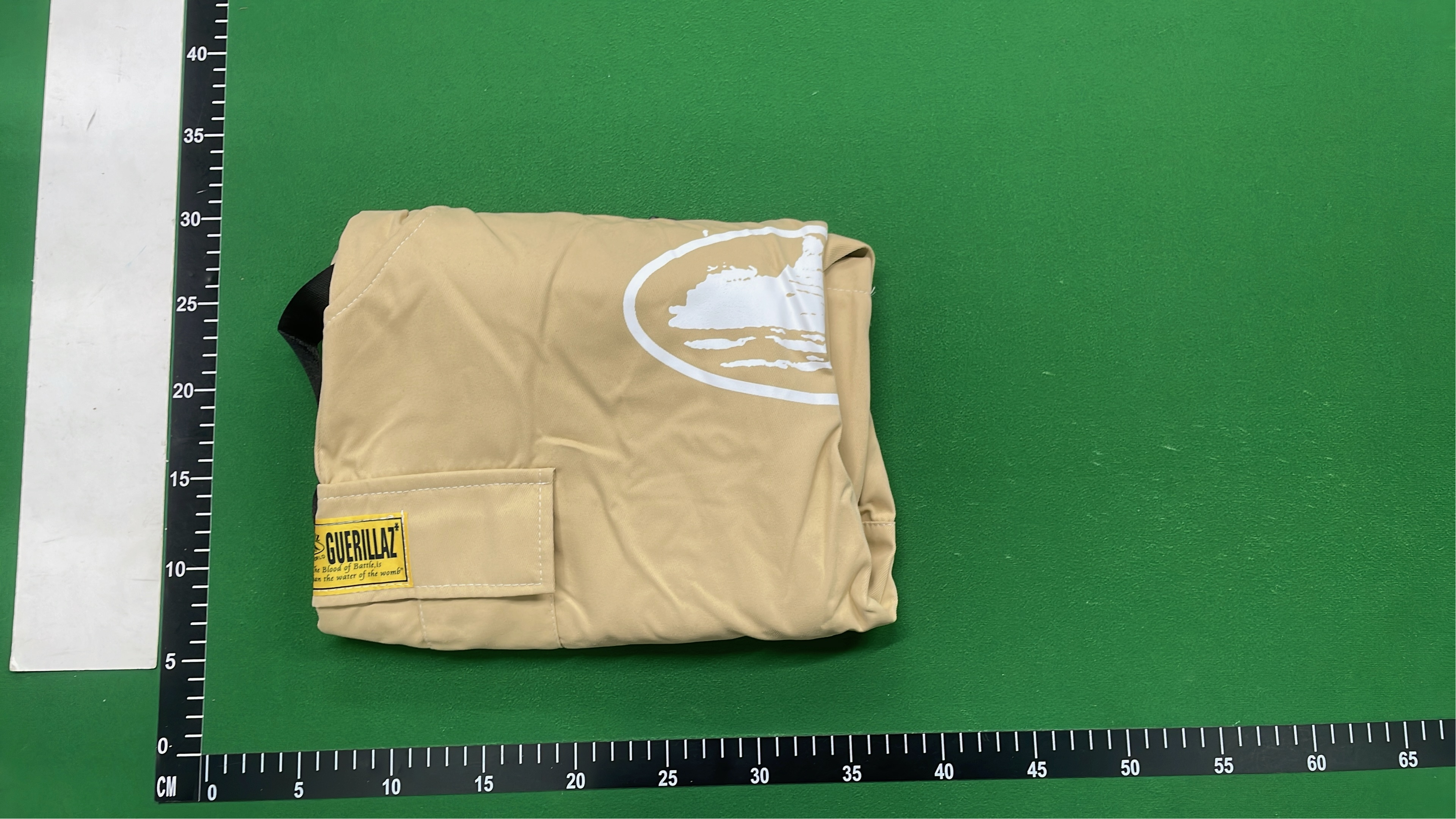Colorful Logo Print Men's Shorts - Casual Sporty Design