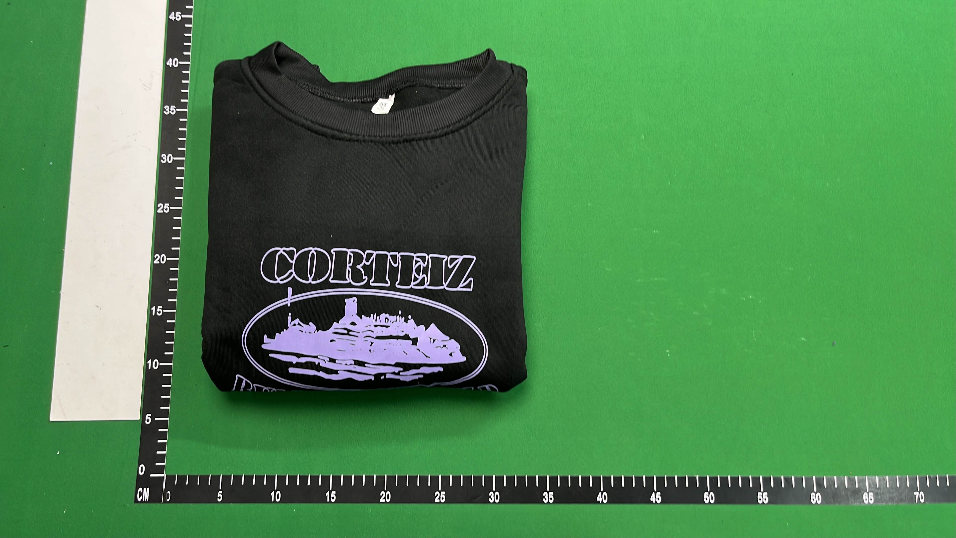 CORINEZ Rules the World Hoodie White Streetwear Sweatshirt