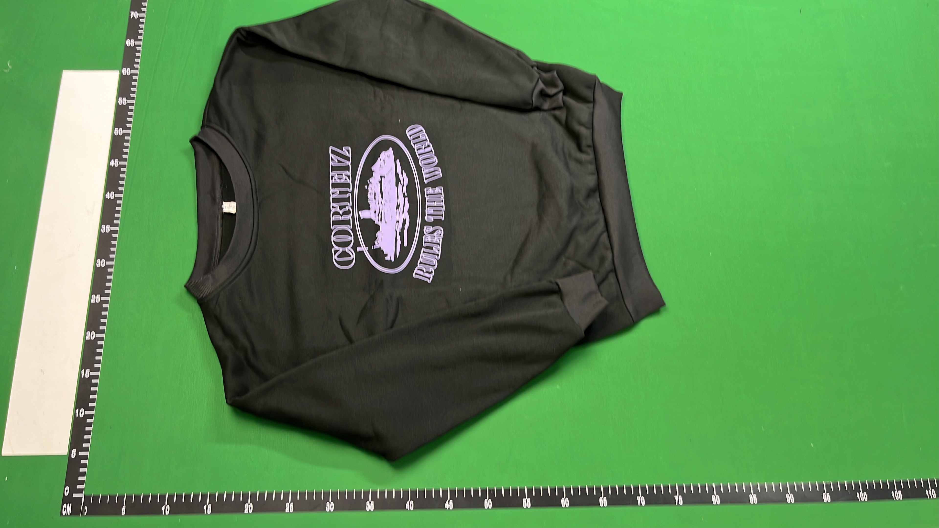 CORINEZ Rules the World Hoodie White Streetwear Sweatshirt