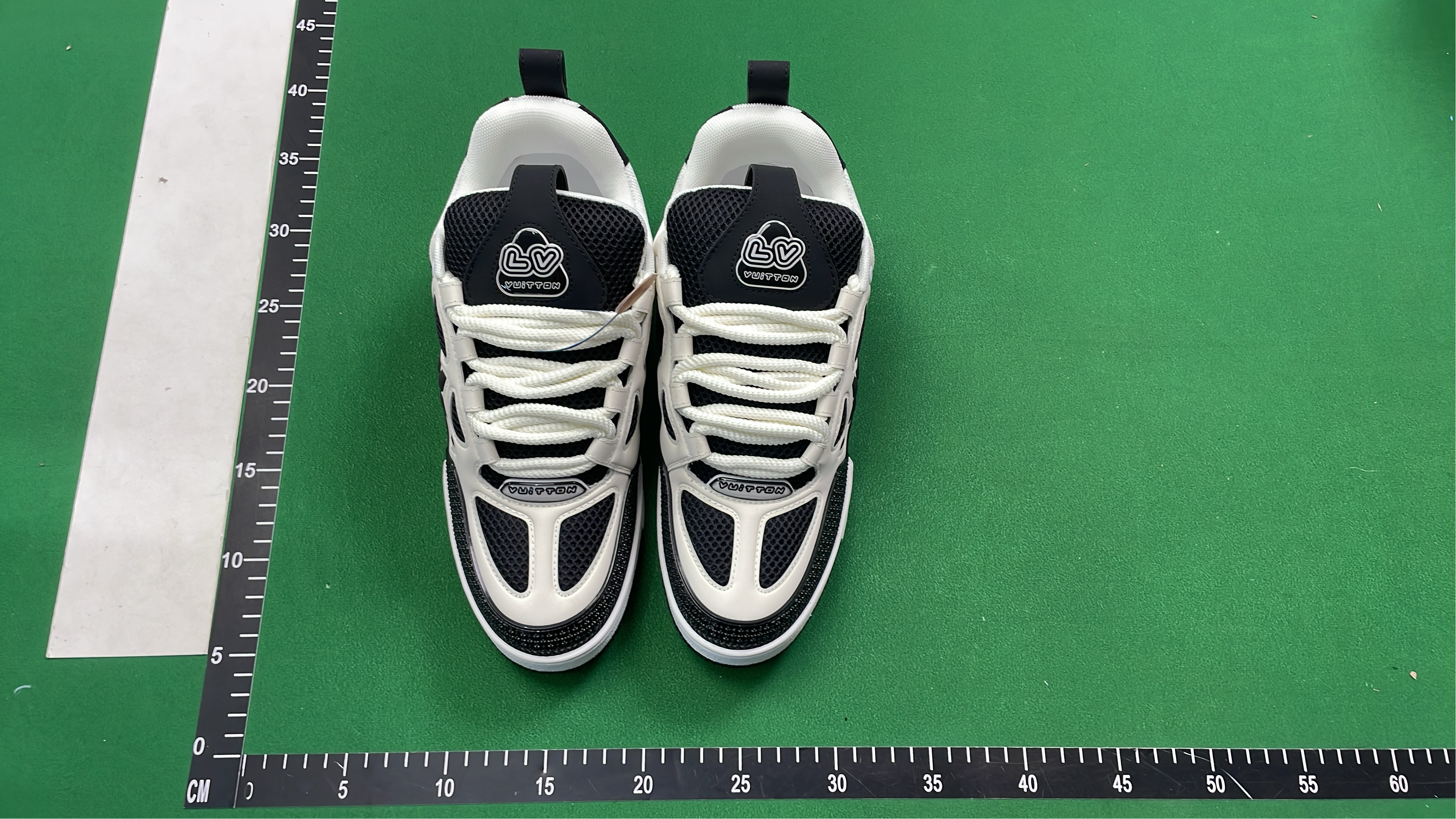 Louis Vuitton Men's Sneakers Fashion Sport Shoes