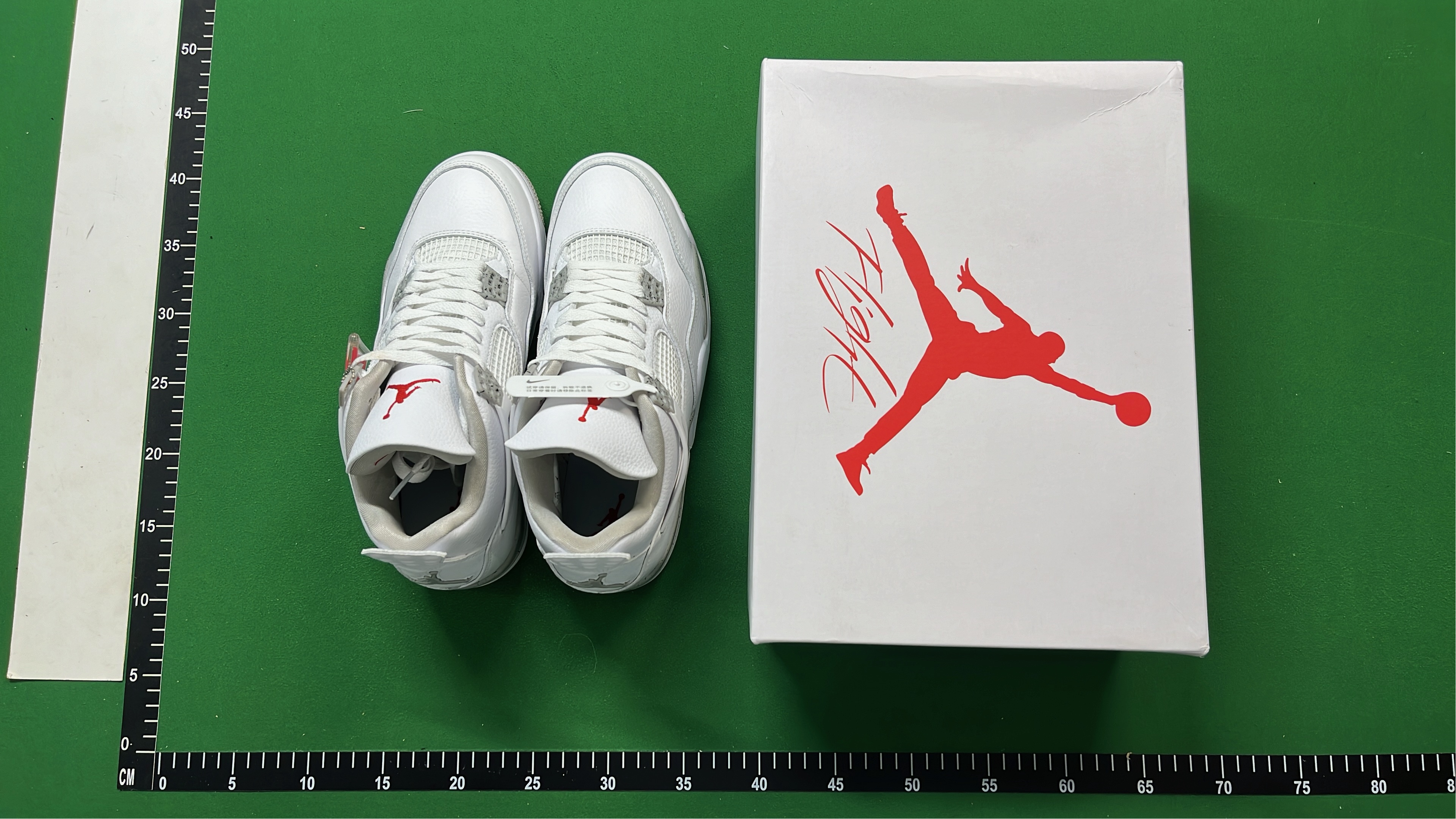 Air Jordan 4 Retro Sneakers - Multiple Colorways