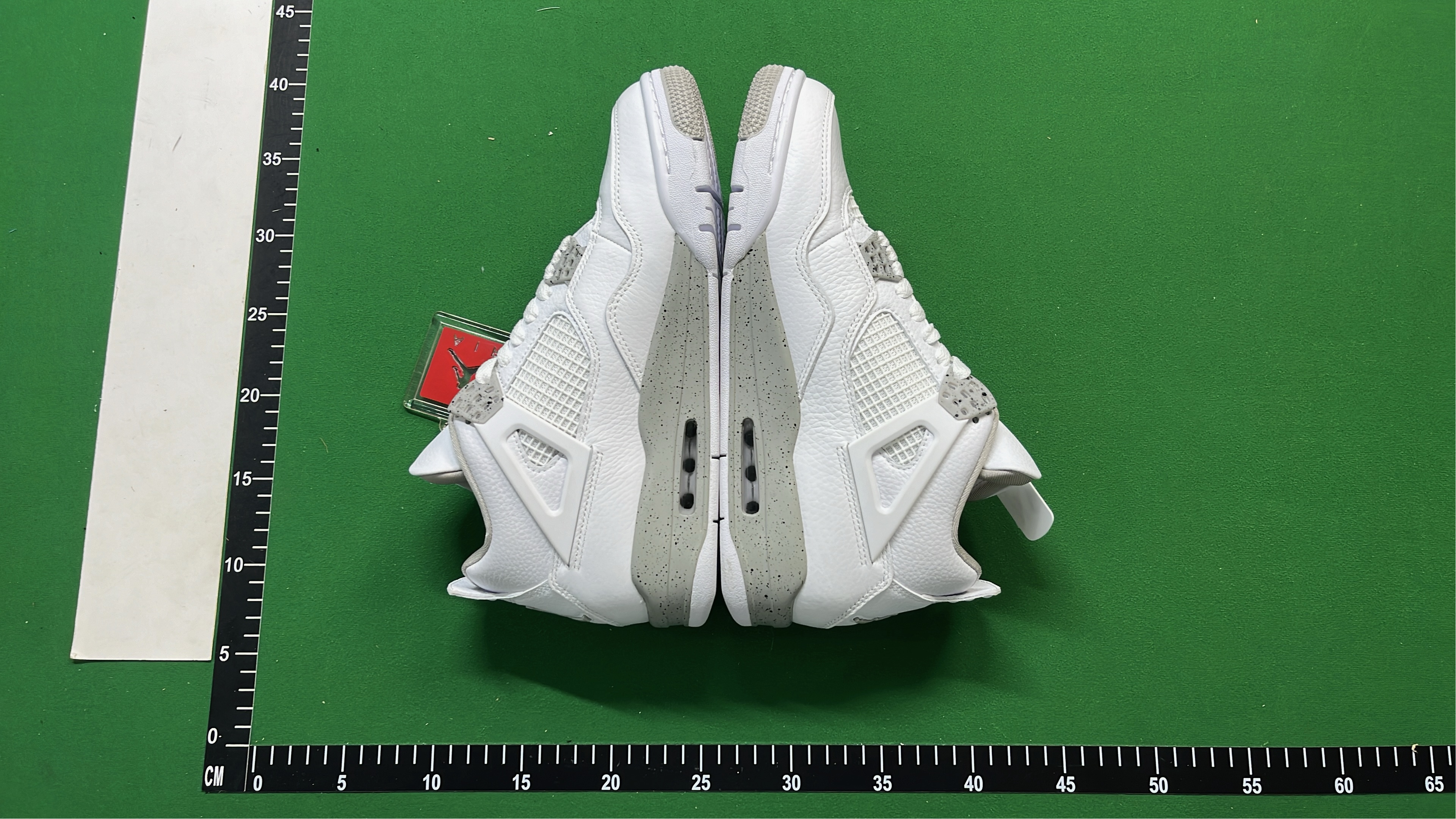 Air Jordan 4 Retro Sneakers - Multiple Colorways