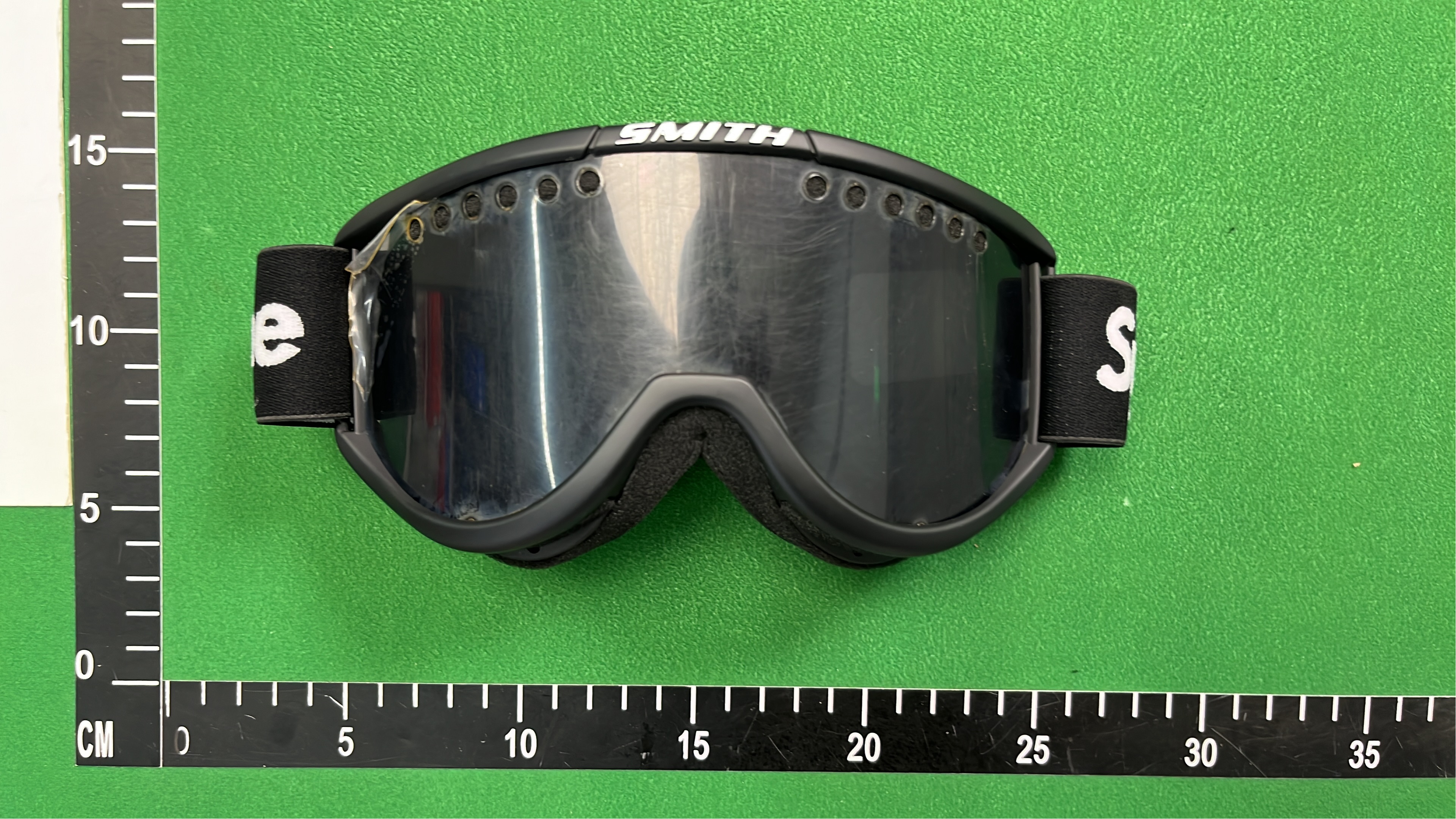 Supreme x Smith Snow Goggles - Red, Blue, Black Editions