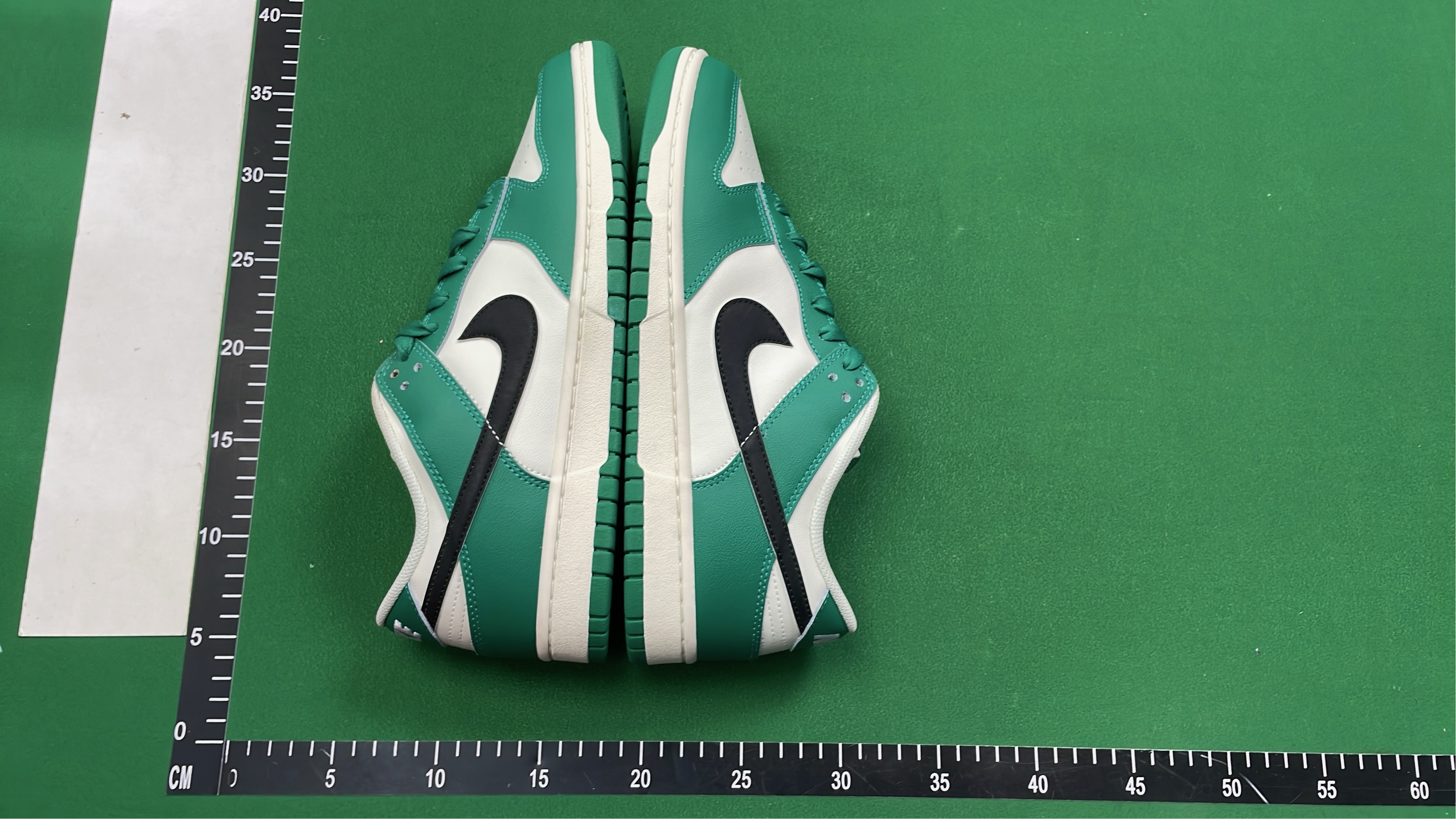 Nike Dunk Low Green White Black Sneakers