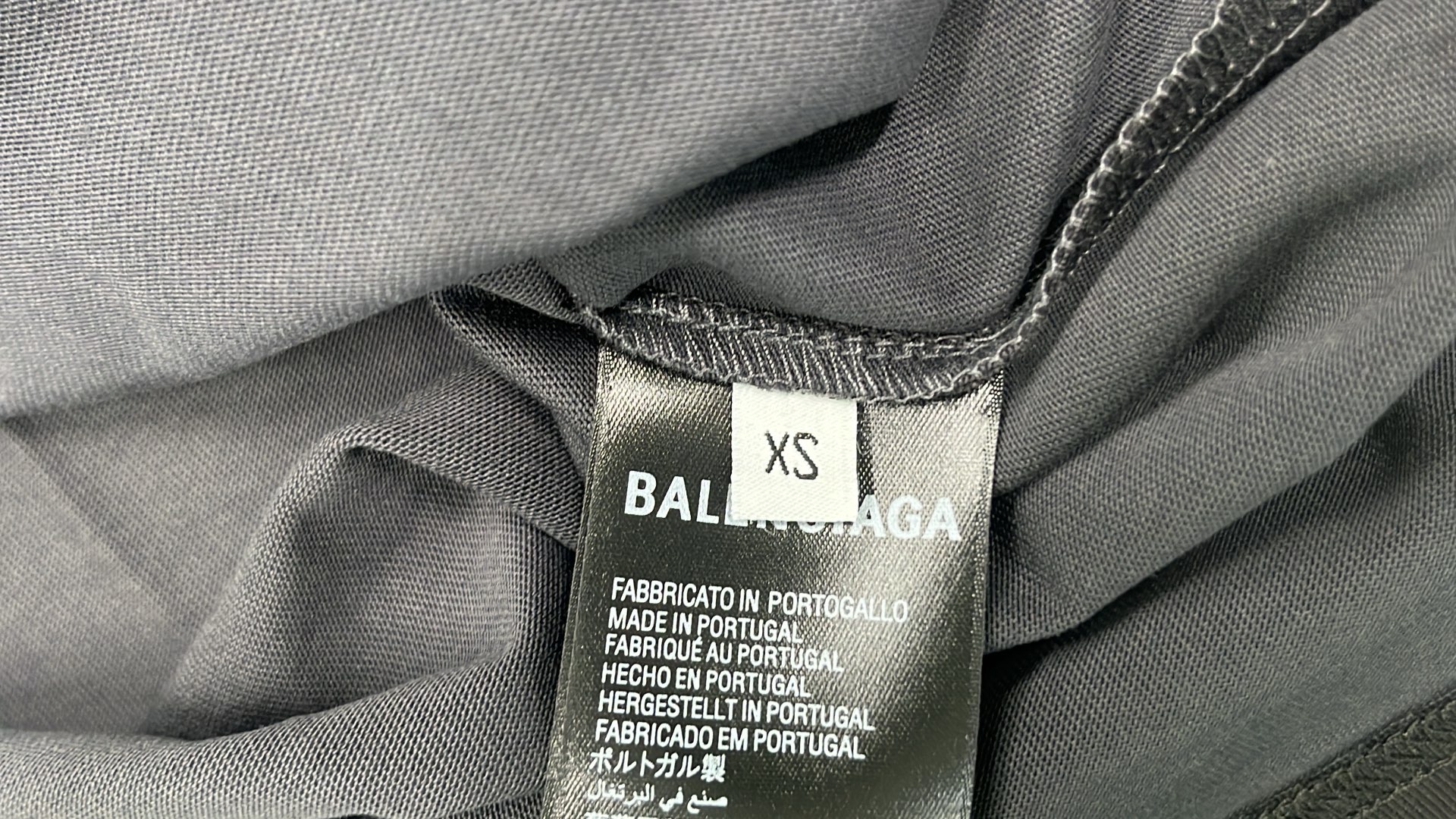 Dark Casual T-Shirt for Everyday Wear