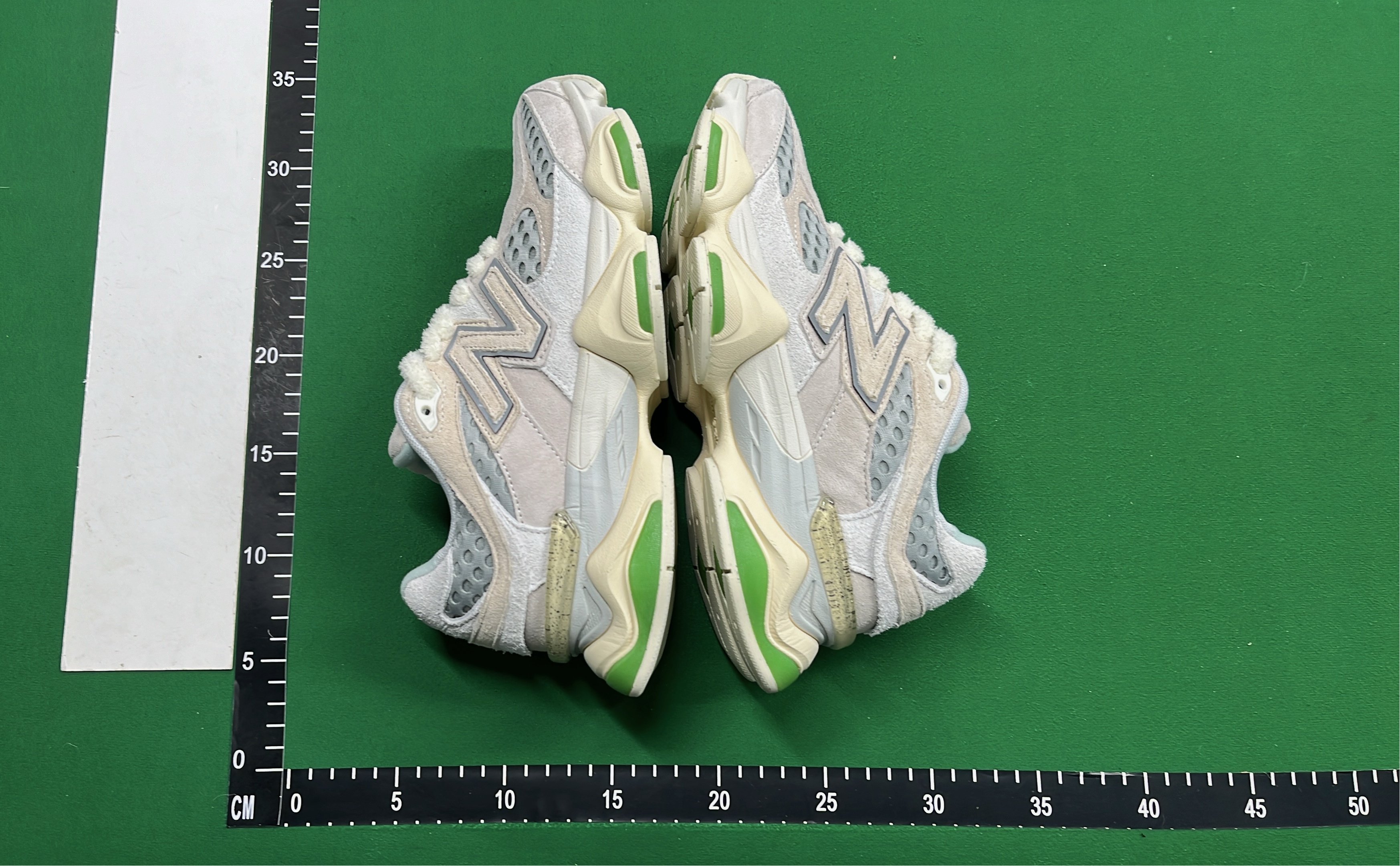 Mizuno Wave Rider 25 Black White Running Shoes