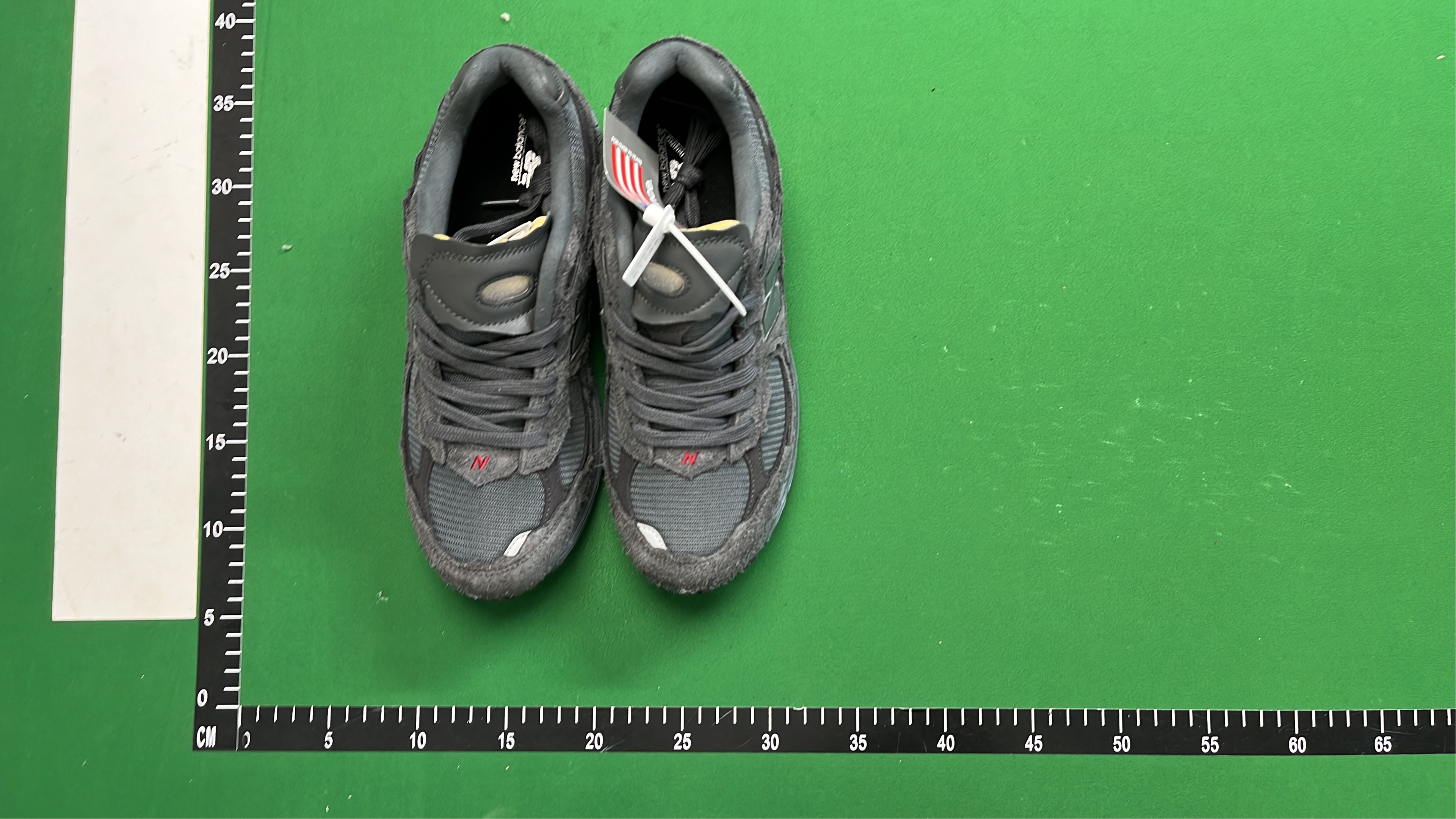 New Balance 2002R Running Shoes - Classic Comfort & Style