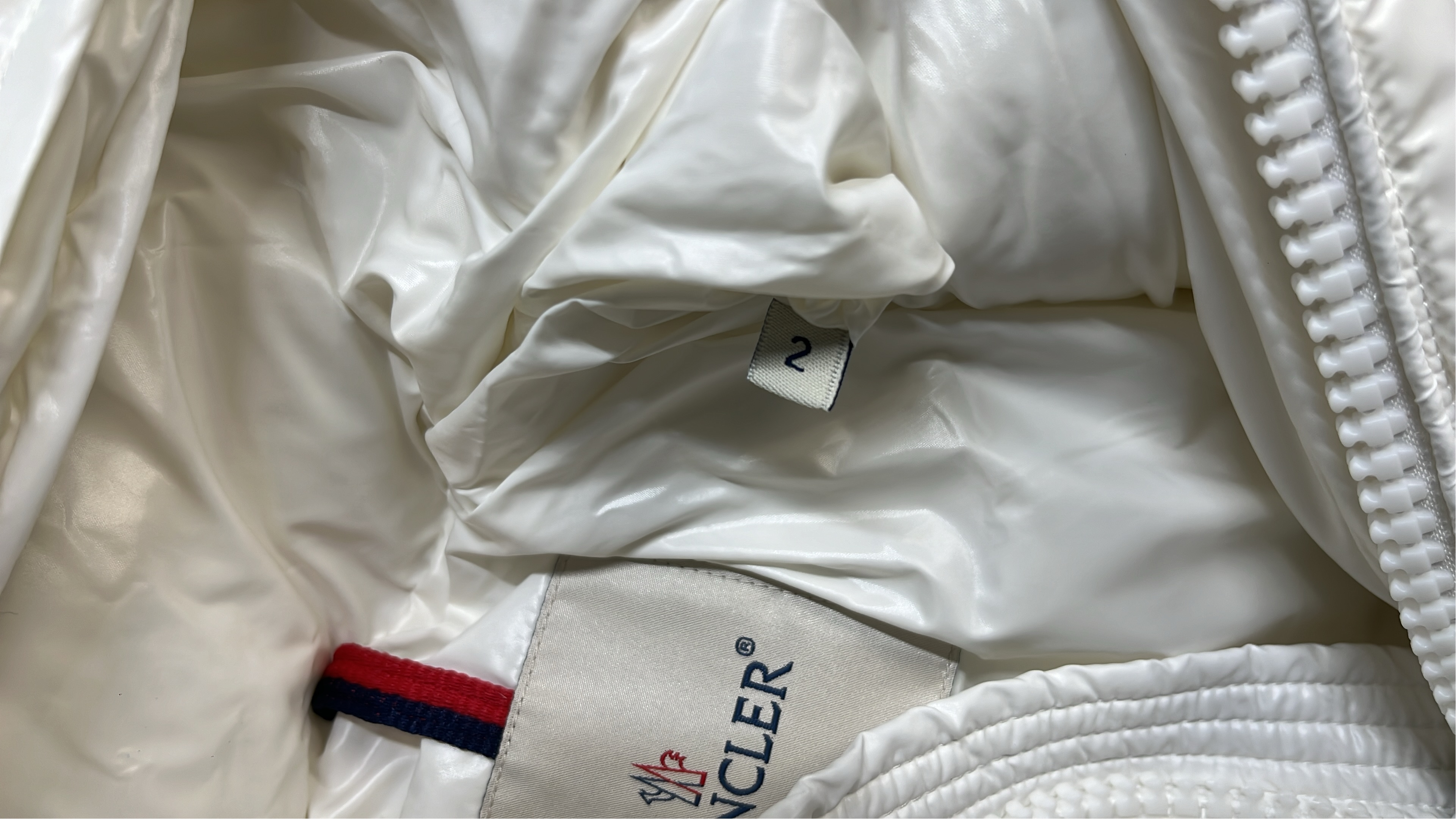 Moncler Puffer Jacket for Winter Warmth