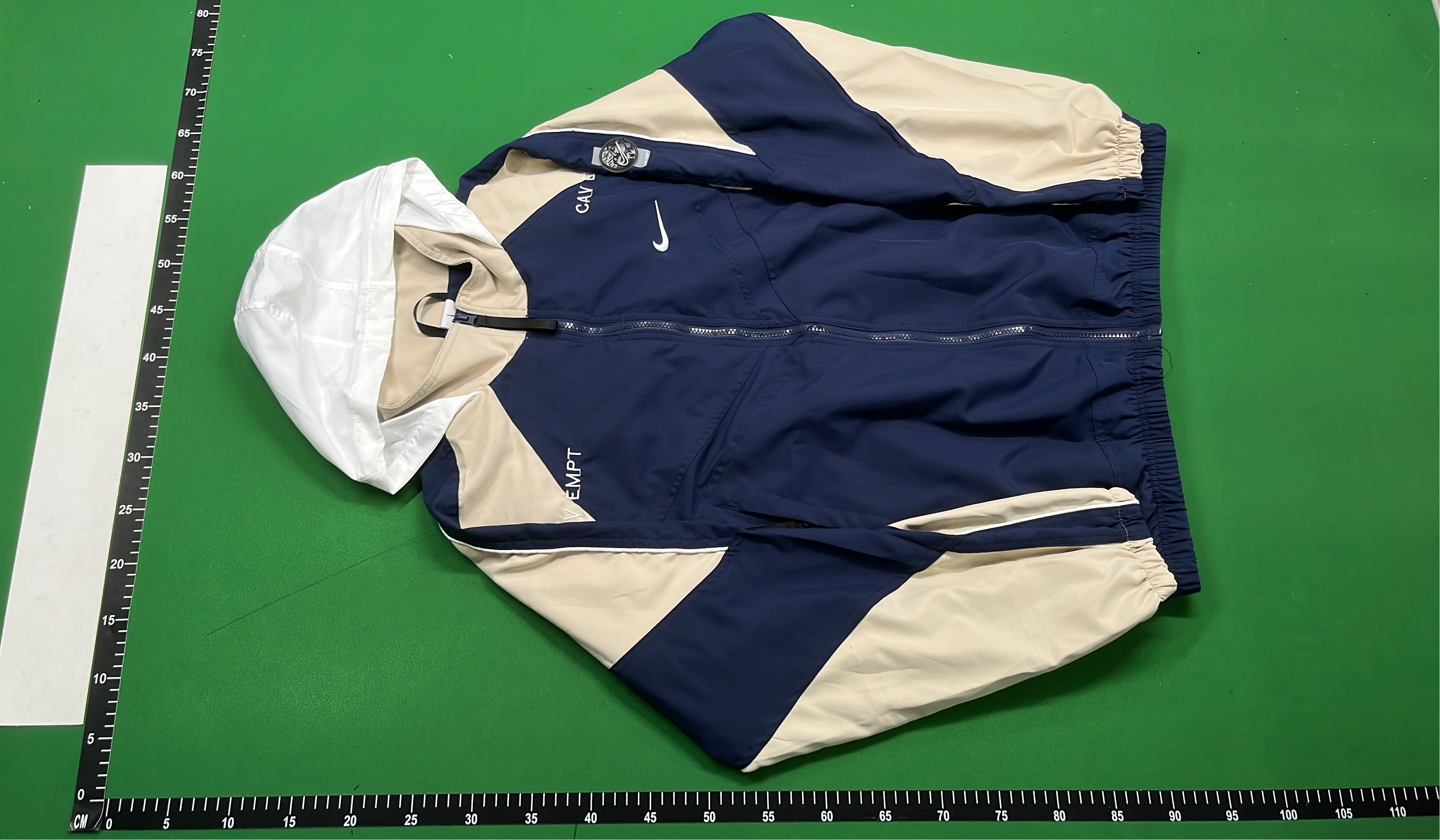 Nike Vintage Windbreaker Jacket Blue Beige