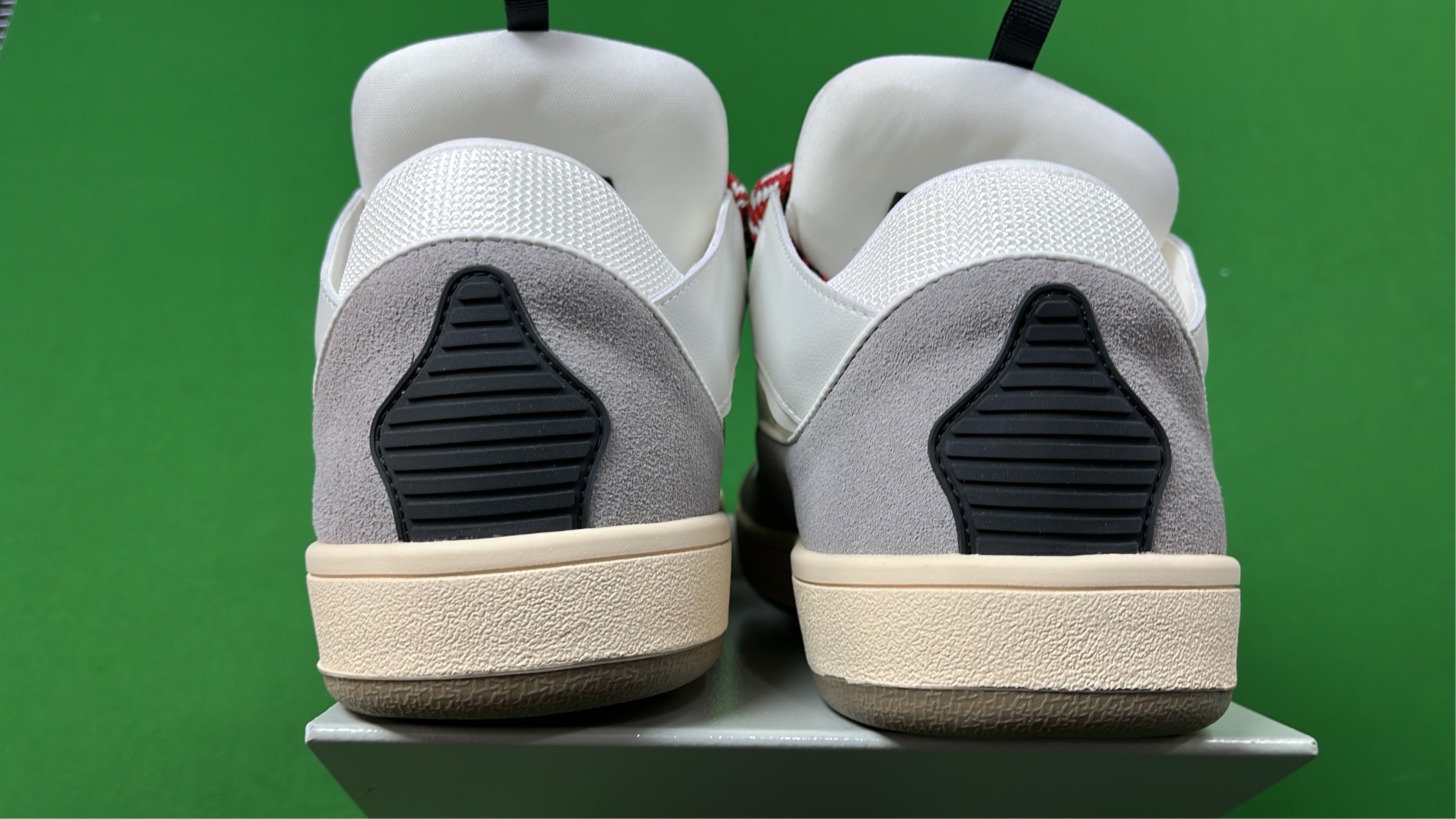 LAVIN Sneakers Collection - Stylish and Comfortable Footwear