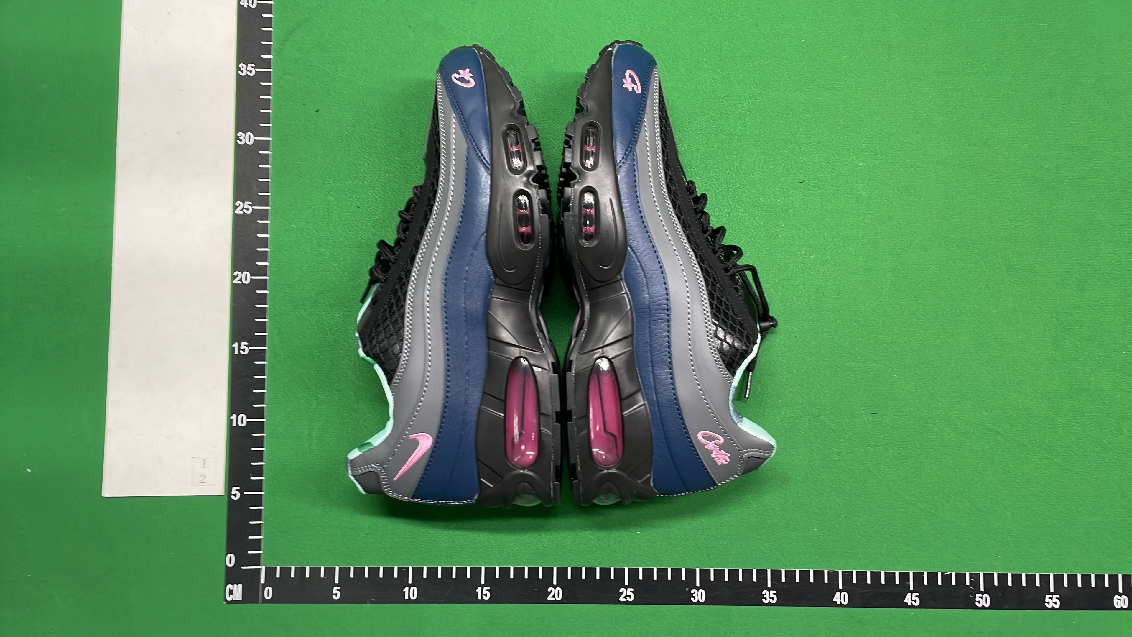 Nike Air Max 95 Black Gold Edition Sneakers
