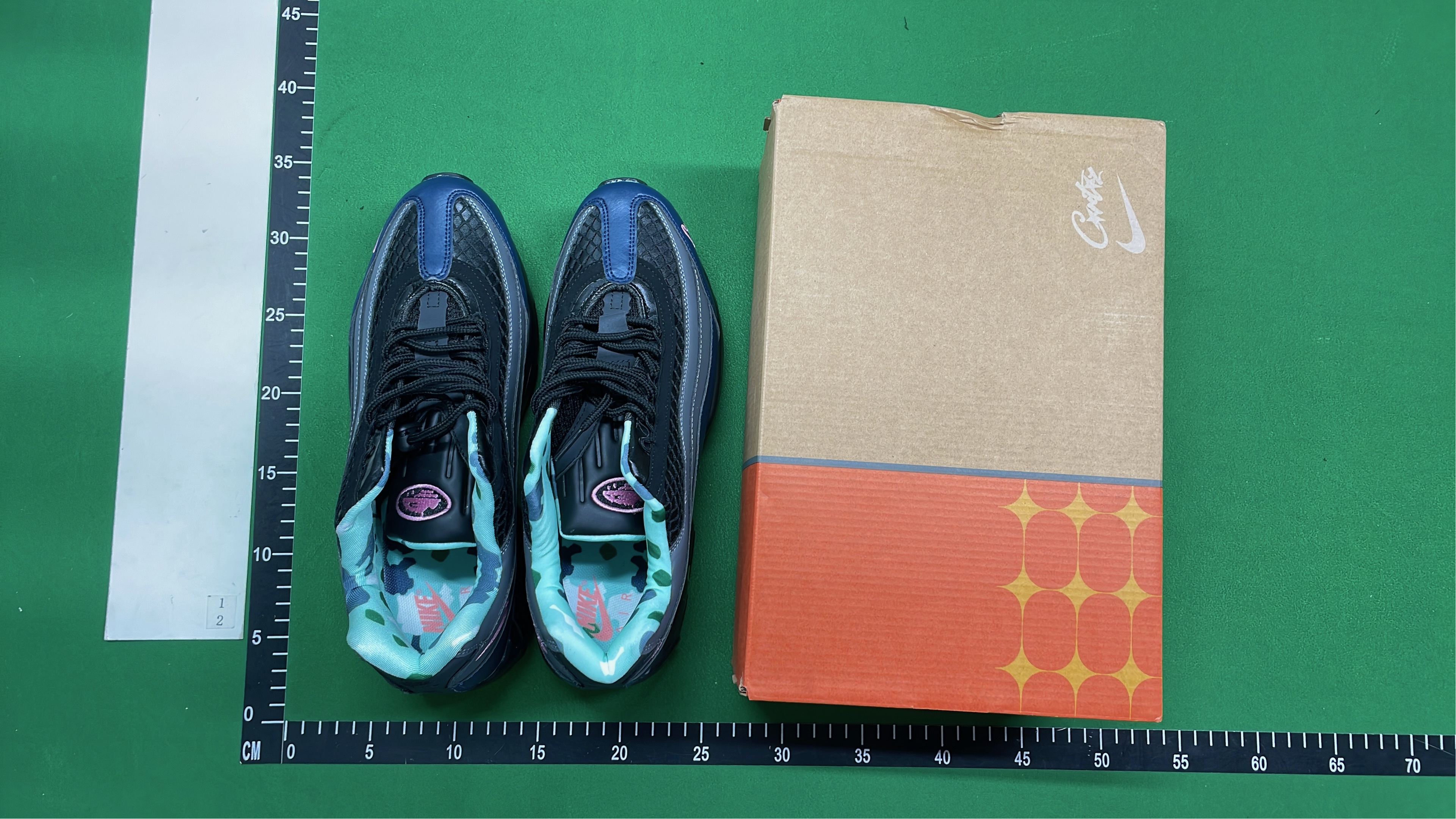Nike Air Max 95 Black Gold Edition Sneakers
