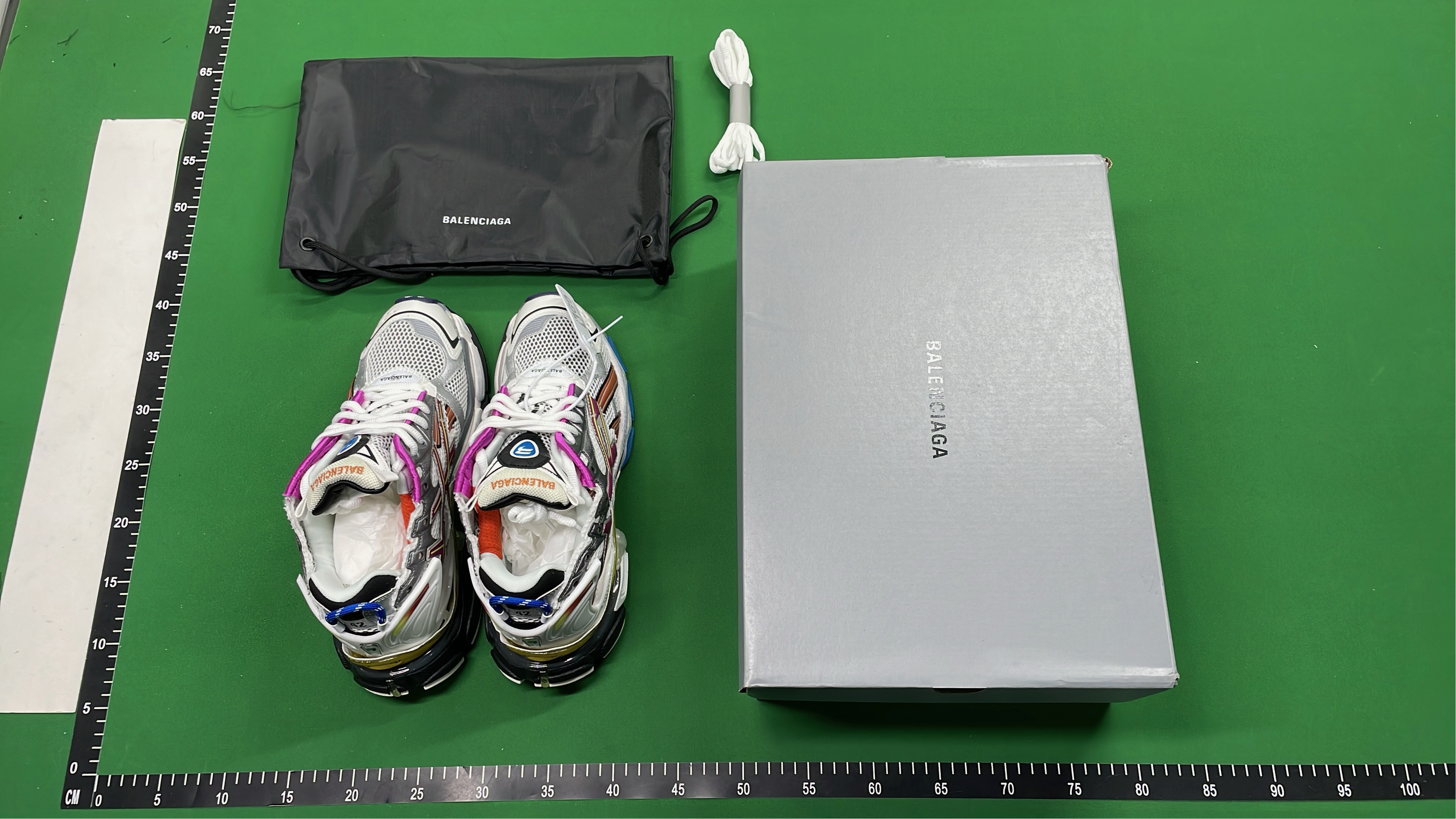 Black Runner Sneakers for Men - Stylish & Comfortable Athletic Shoes