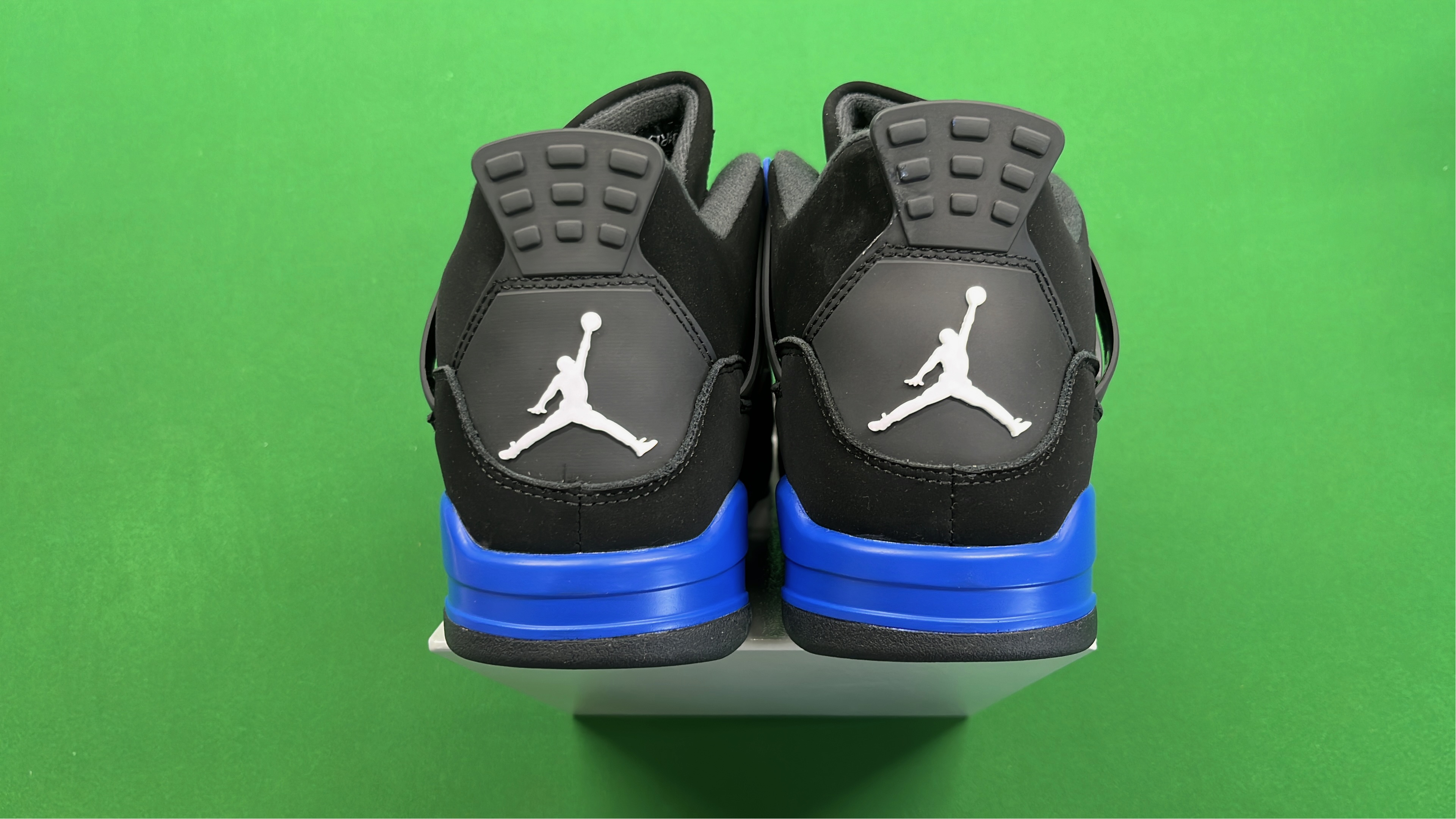 Air Jordan 4 Retro Shoes - Classic Sneakers for Men and Women