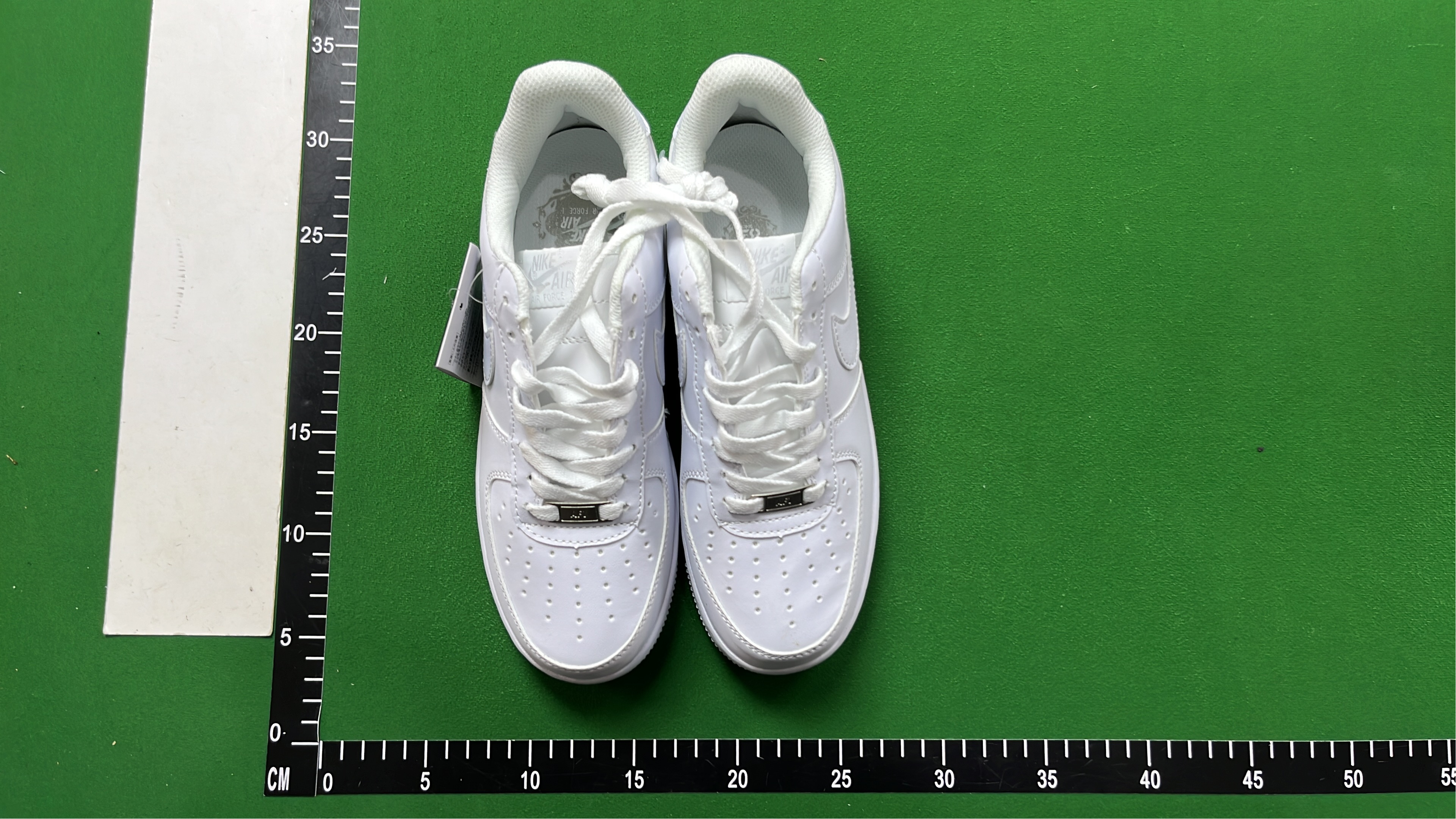 Nike Air Force 1 Low Supreme Collaboration Sneakers