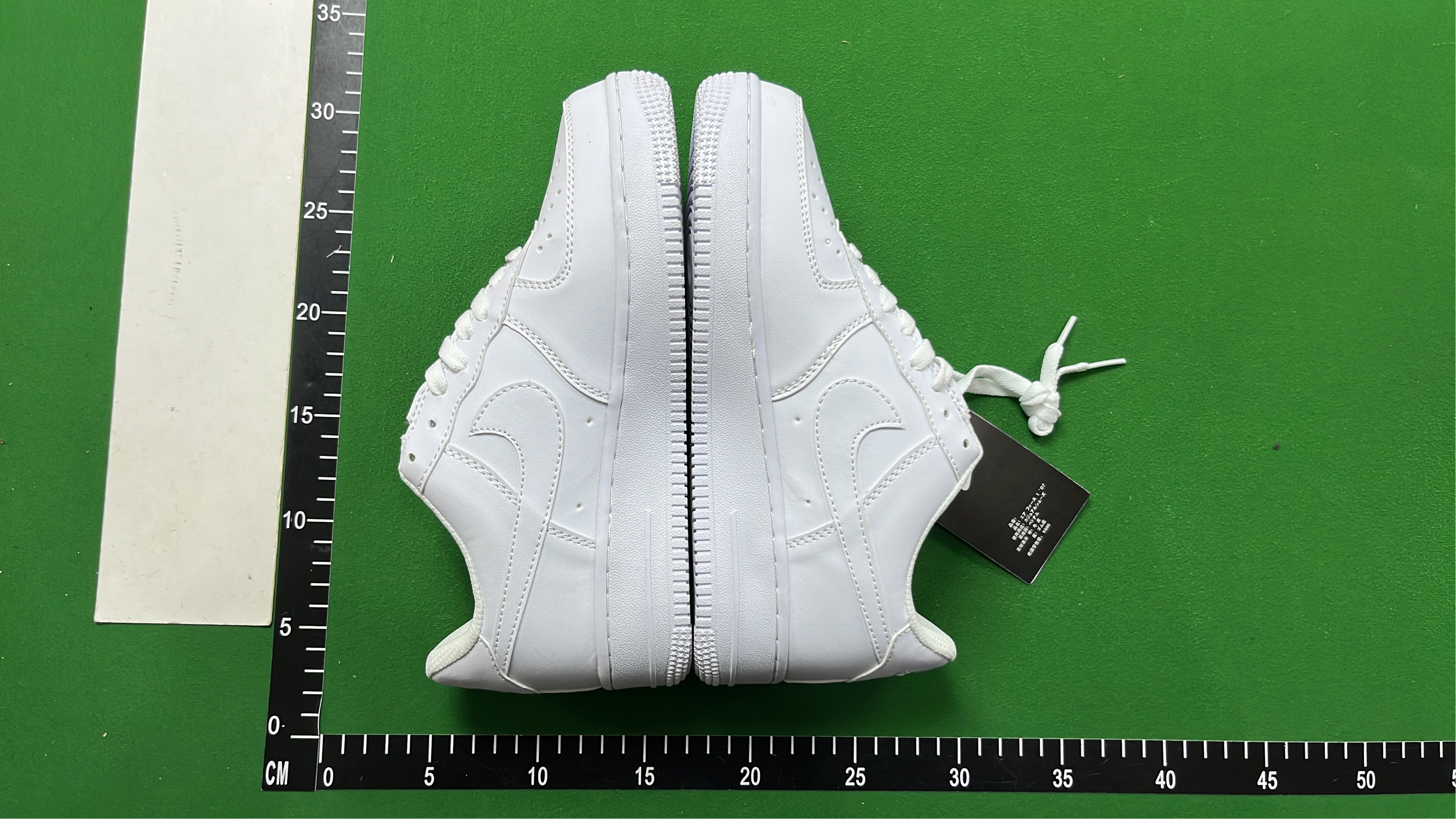 Nike Air Force 1 Low Supreme Collaboration Sneakers