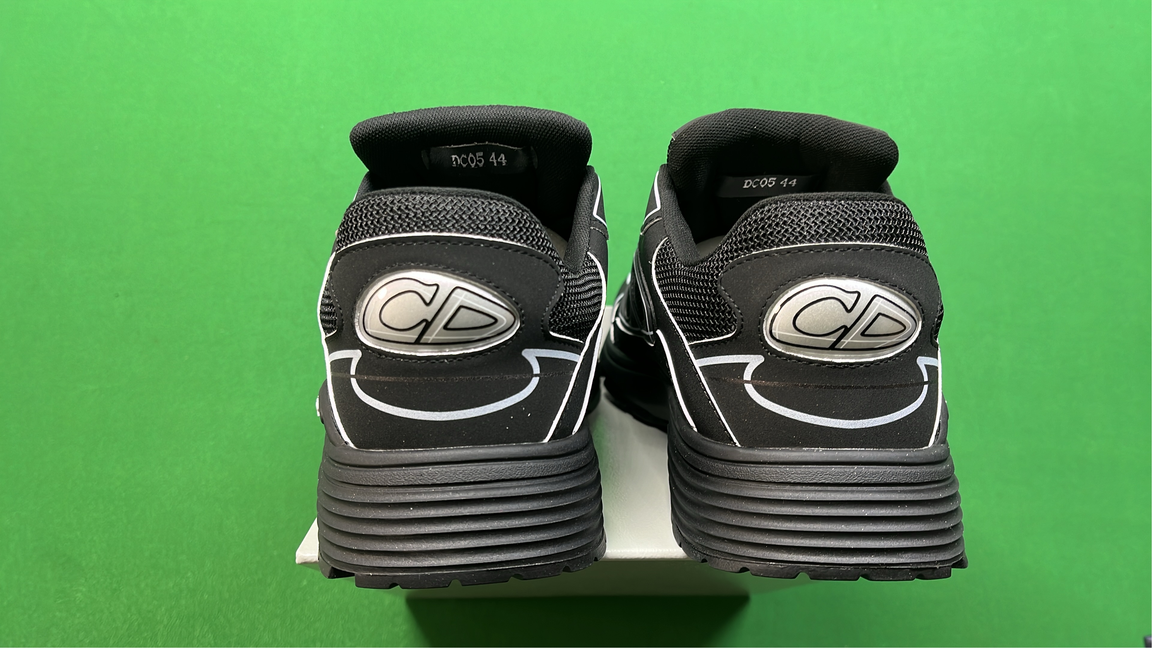 UB Retro Running Shoes for Men and Women