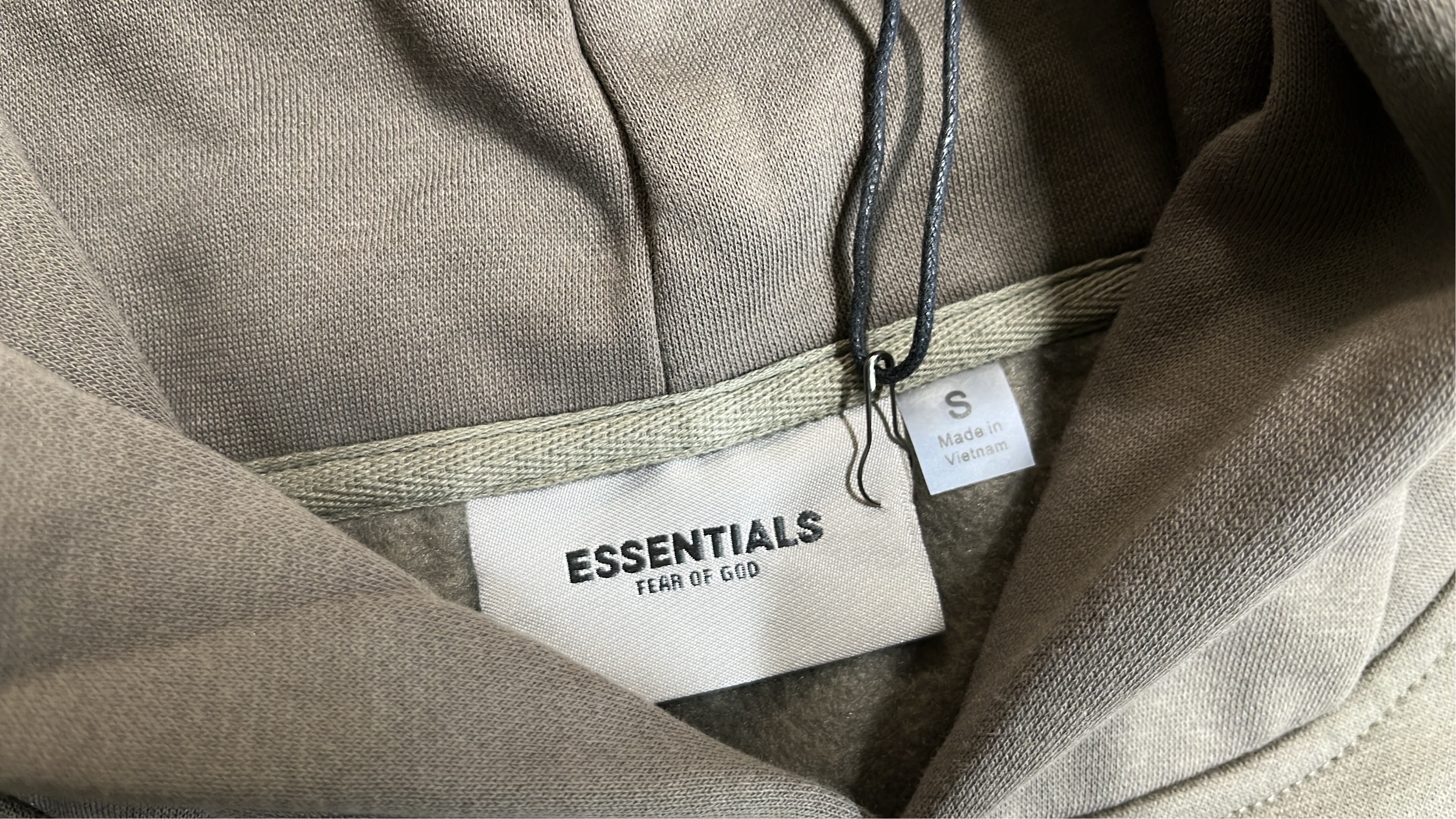 ESSENTIALS Hoodie - Premium Streetwear Sweatshirt