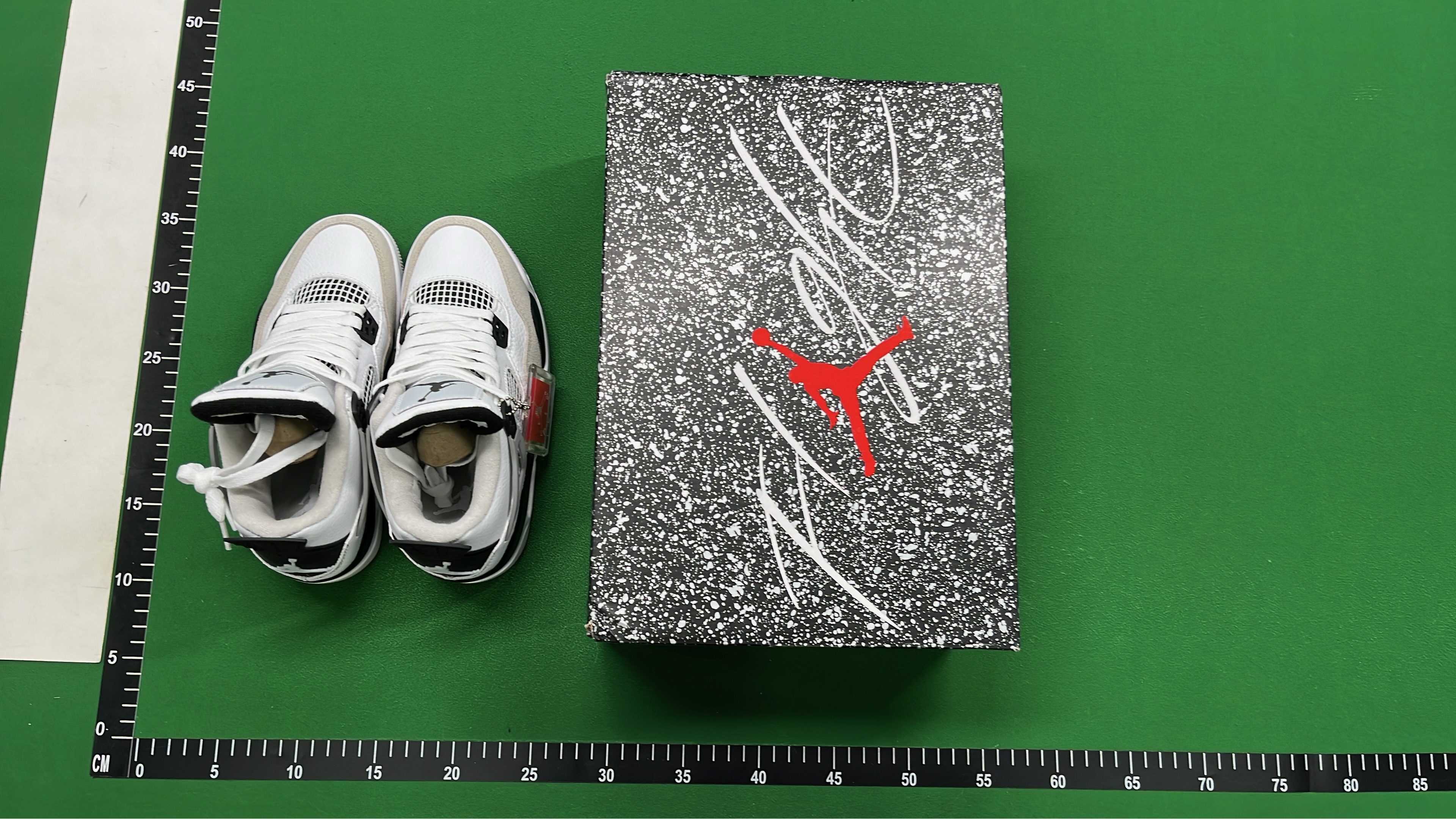 Air Jordan 4 Sneakers - Premium Basketball Shoes for Men