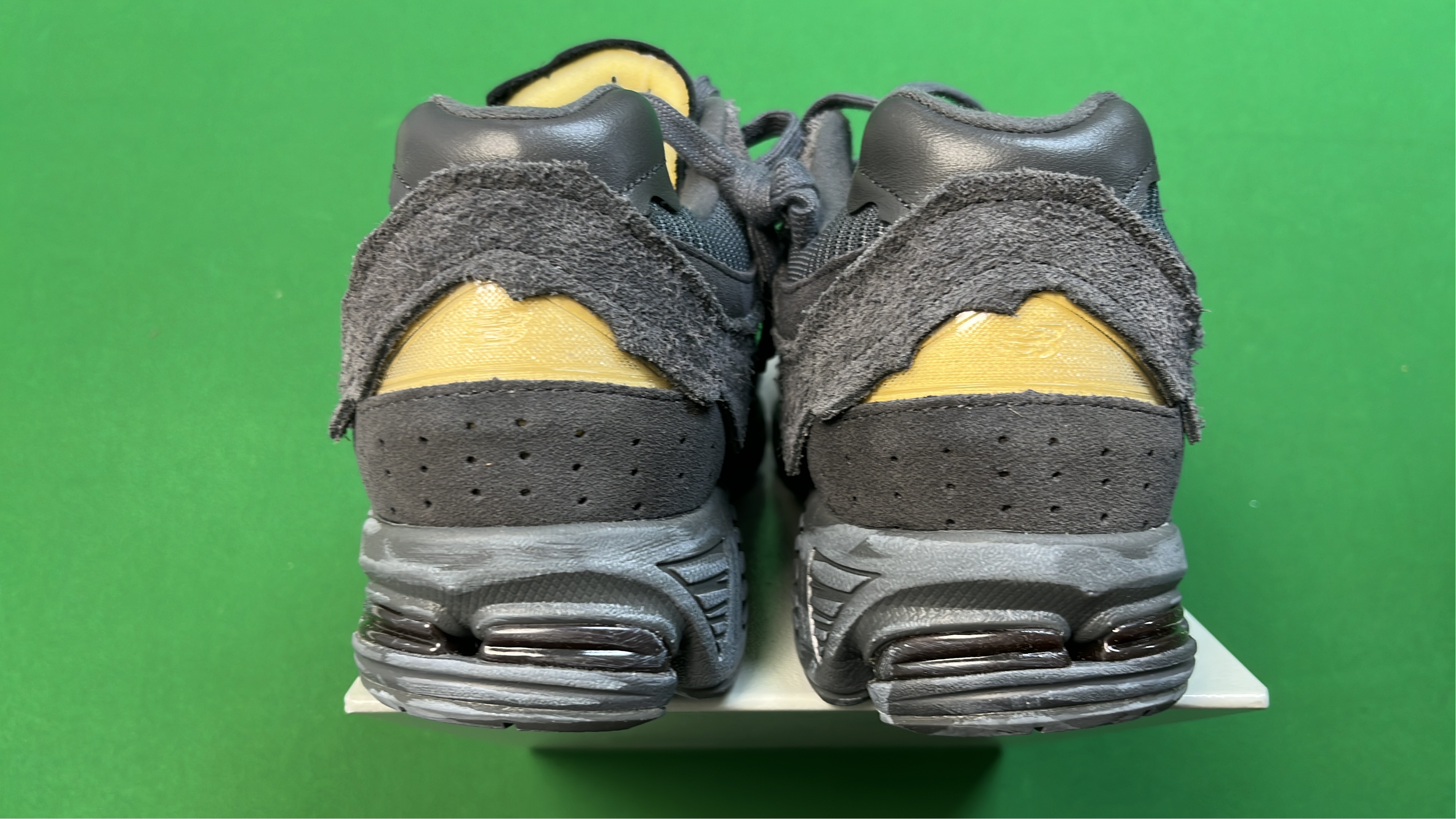 New Balance 2002R Green Black Running Shoes