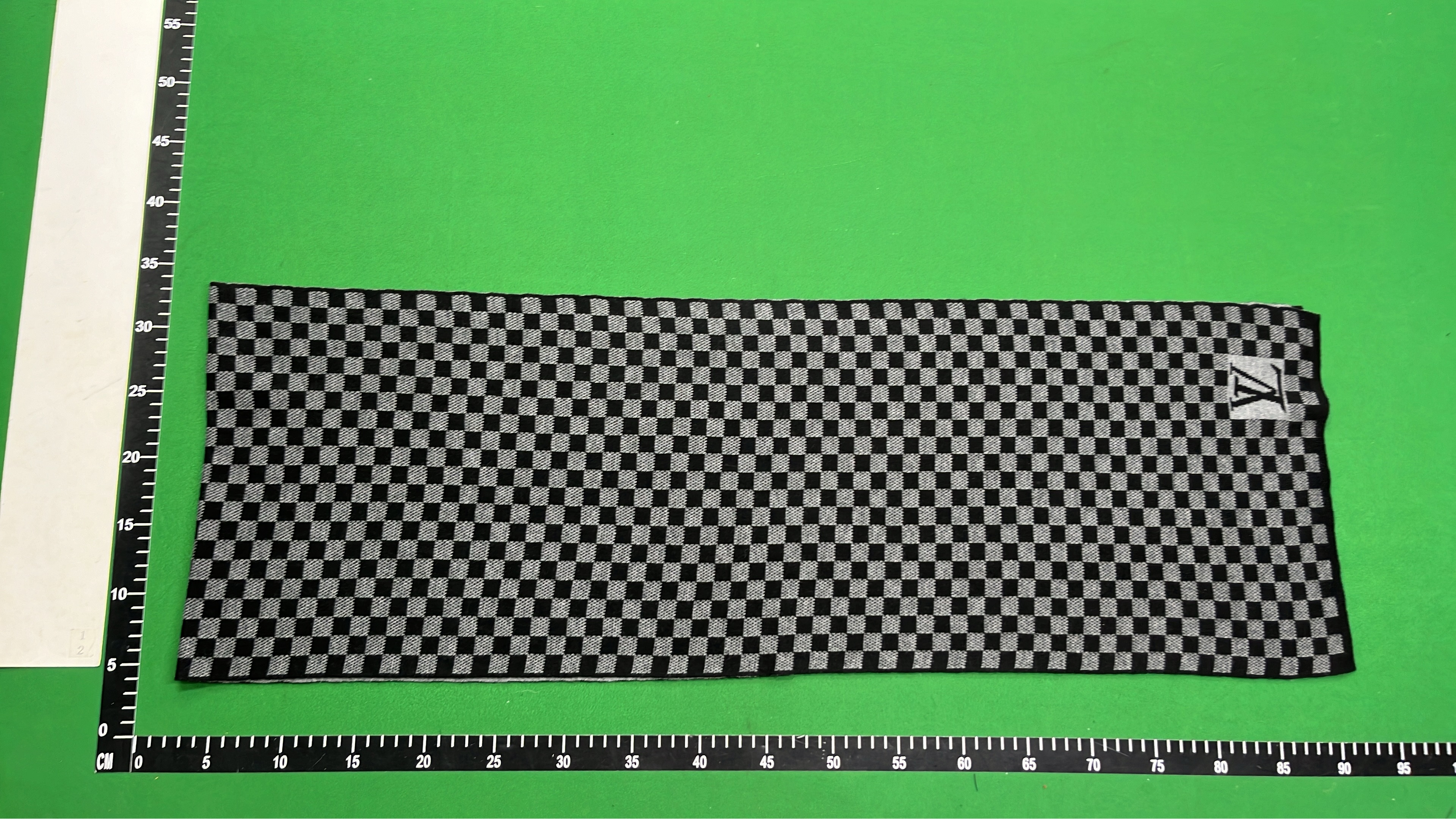 Classic Check Cashmere Scarf for Men and Women