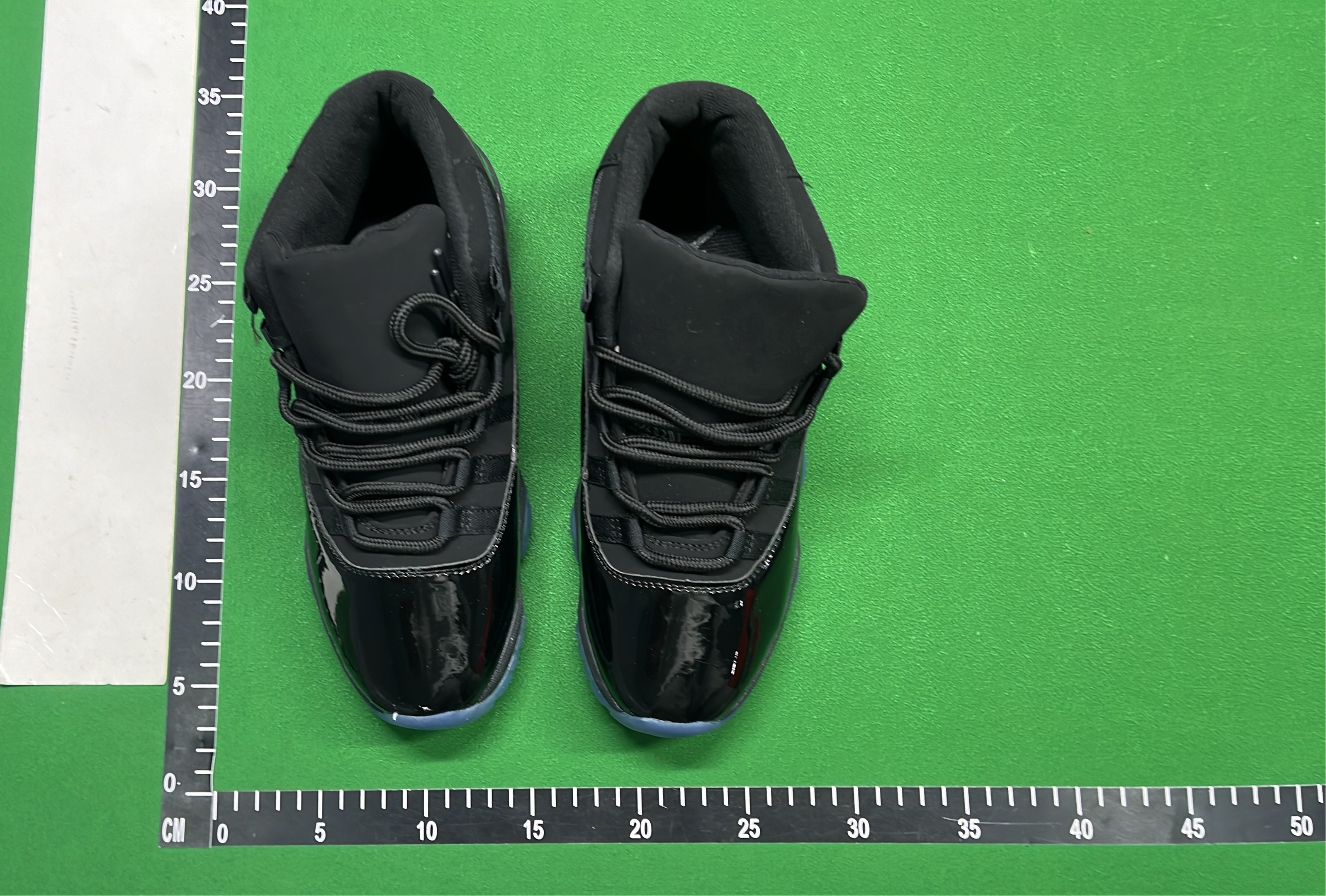 Air Jordan 11 Retro White Black Concord Sneakers