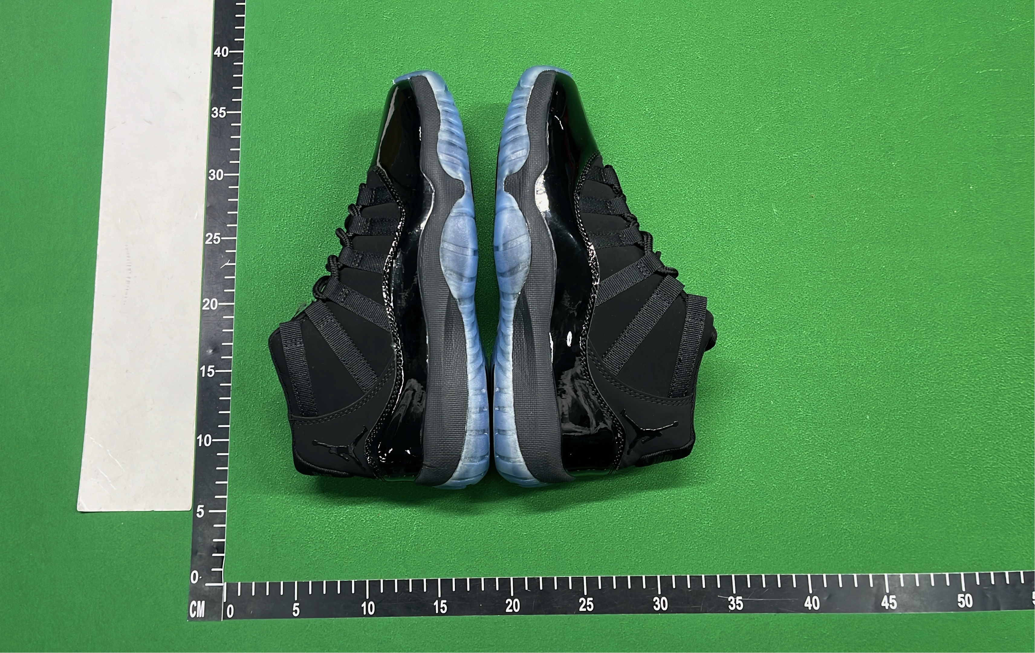 Air Jordan 11 Retro White Black Concord Sneakers