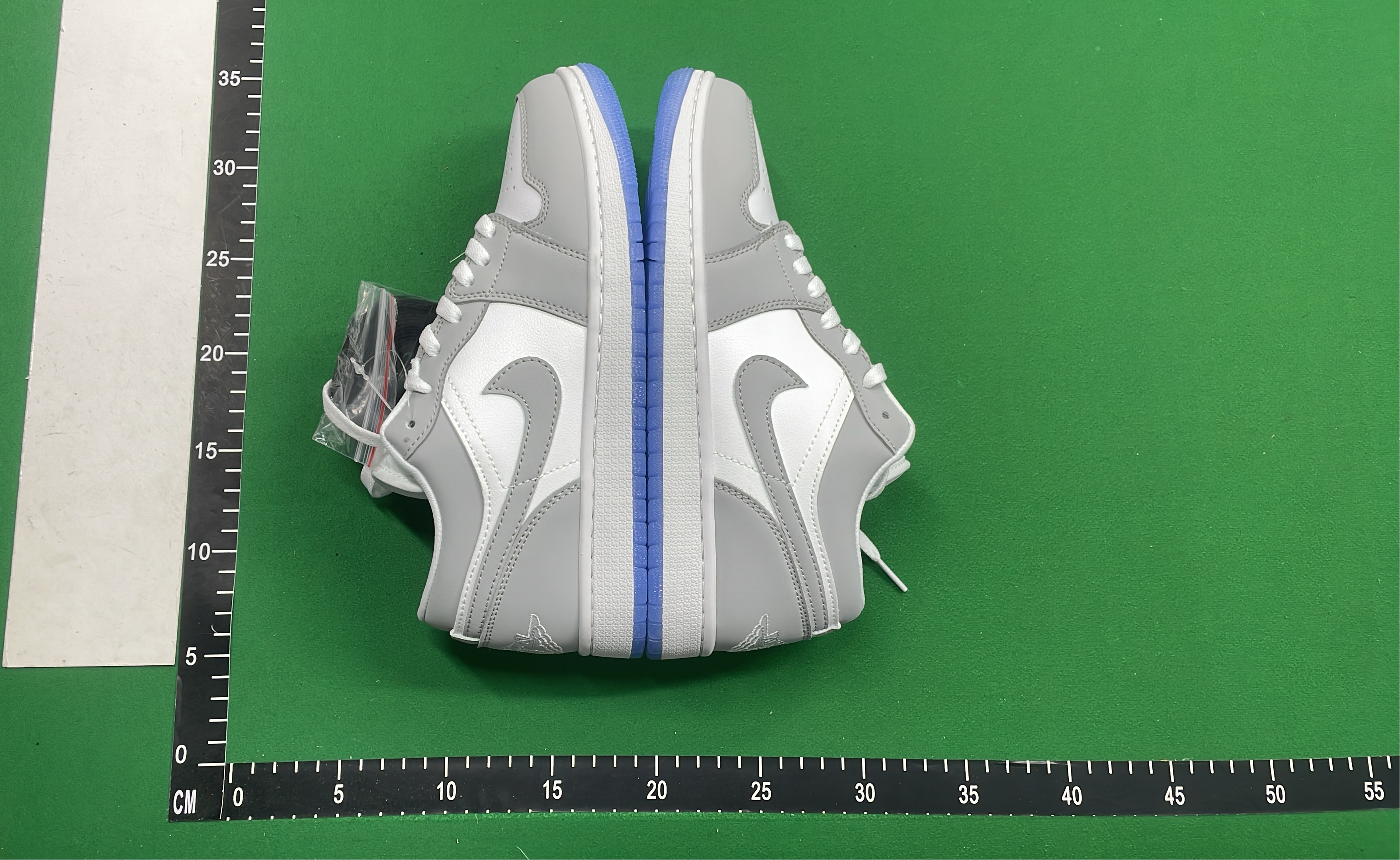 Air Jordan 1 Low Retro Sneakers