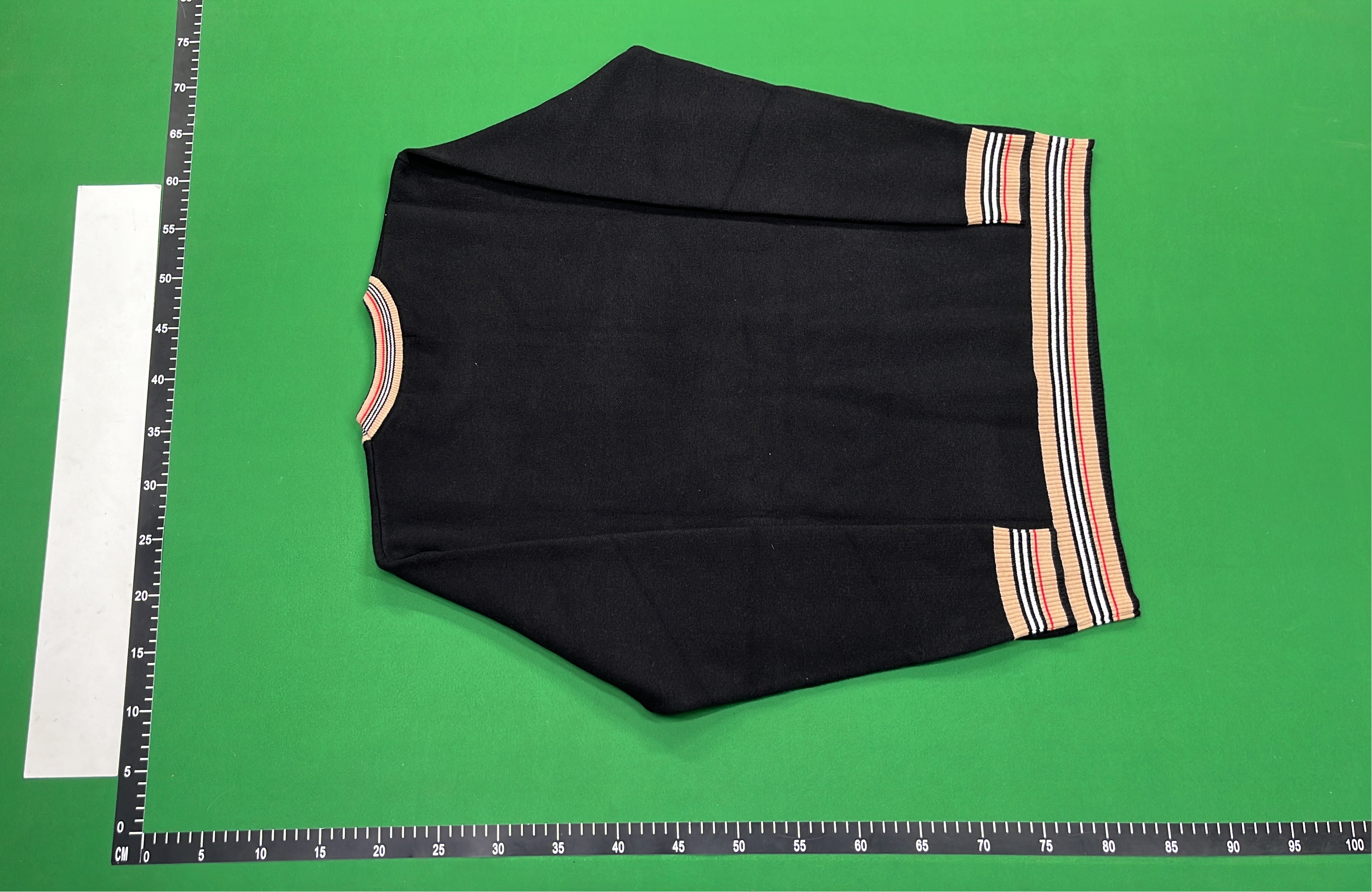 Burberry Logo Crewneck Sweater for Men and Women