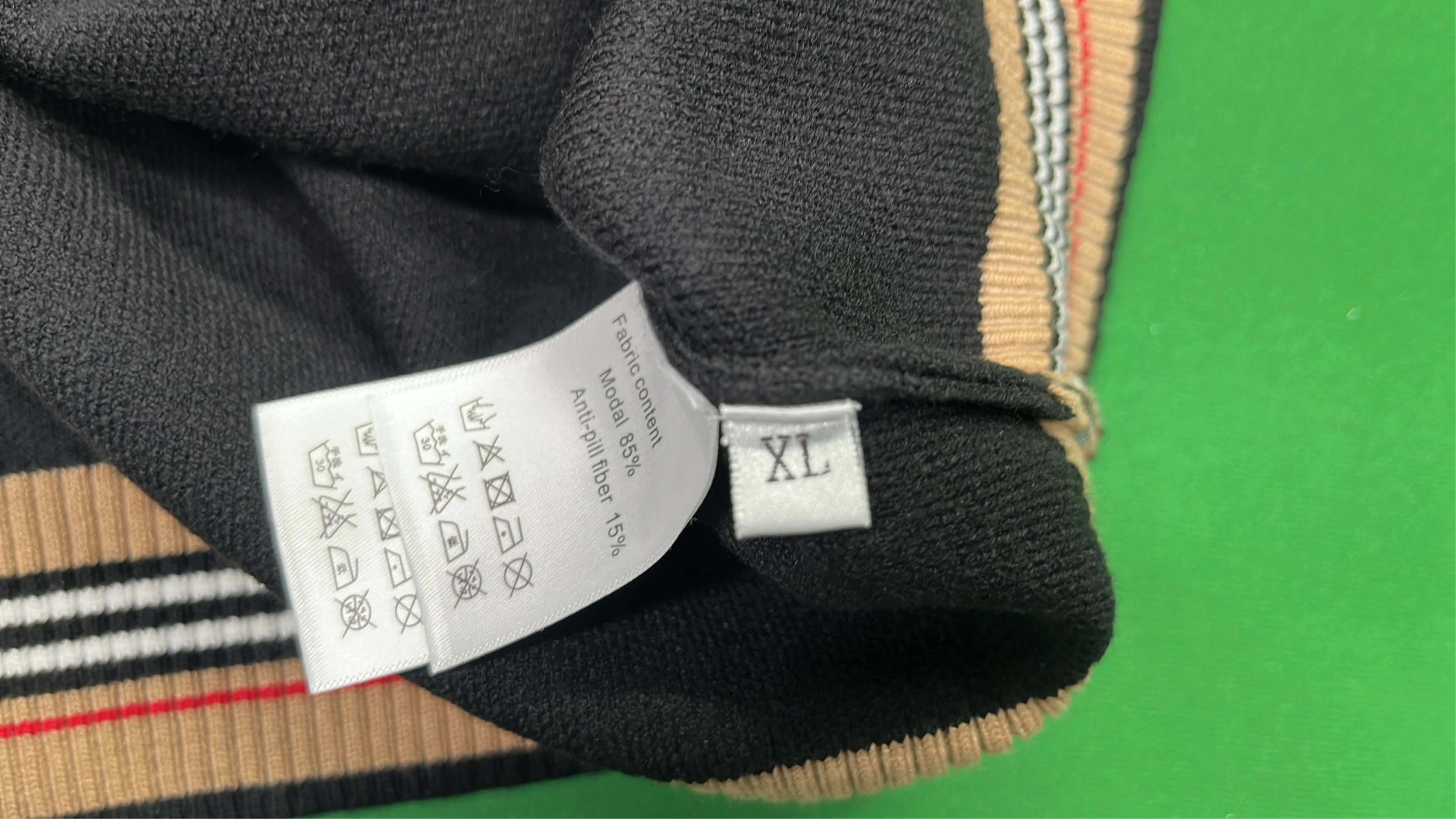 Burberry Logo Crewneck Sweater for Men and Women