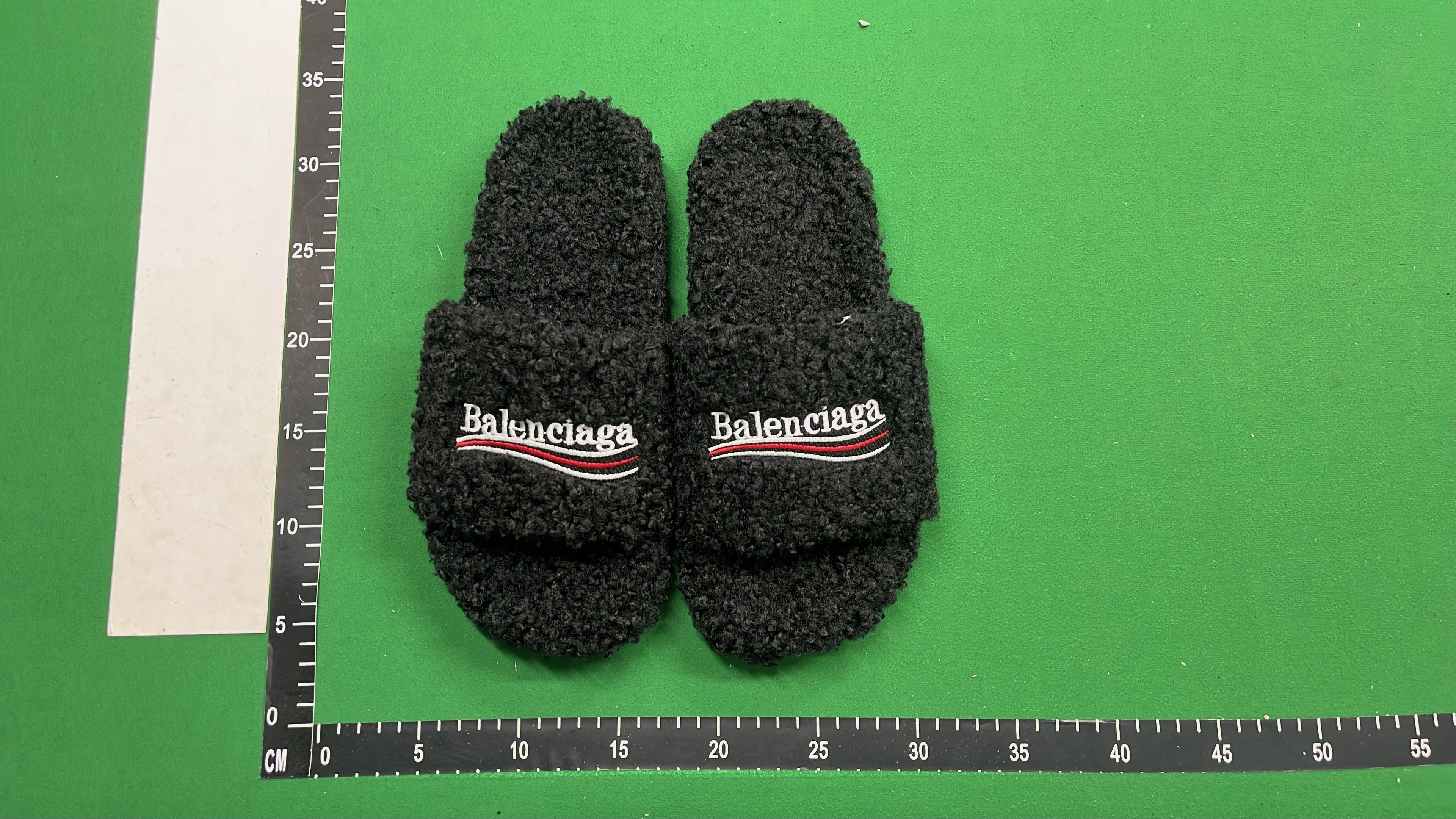 Soft Fuzzy Slippers for Men and Women - Comfortable Indoor Wear