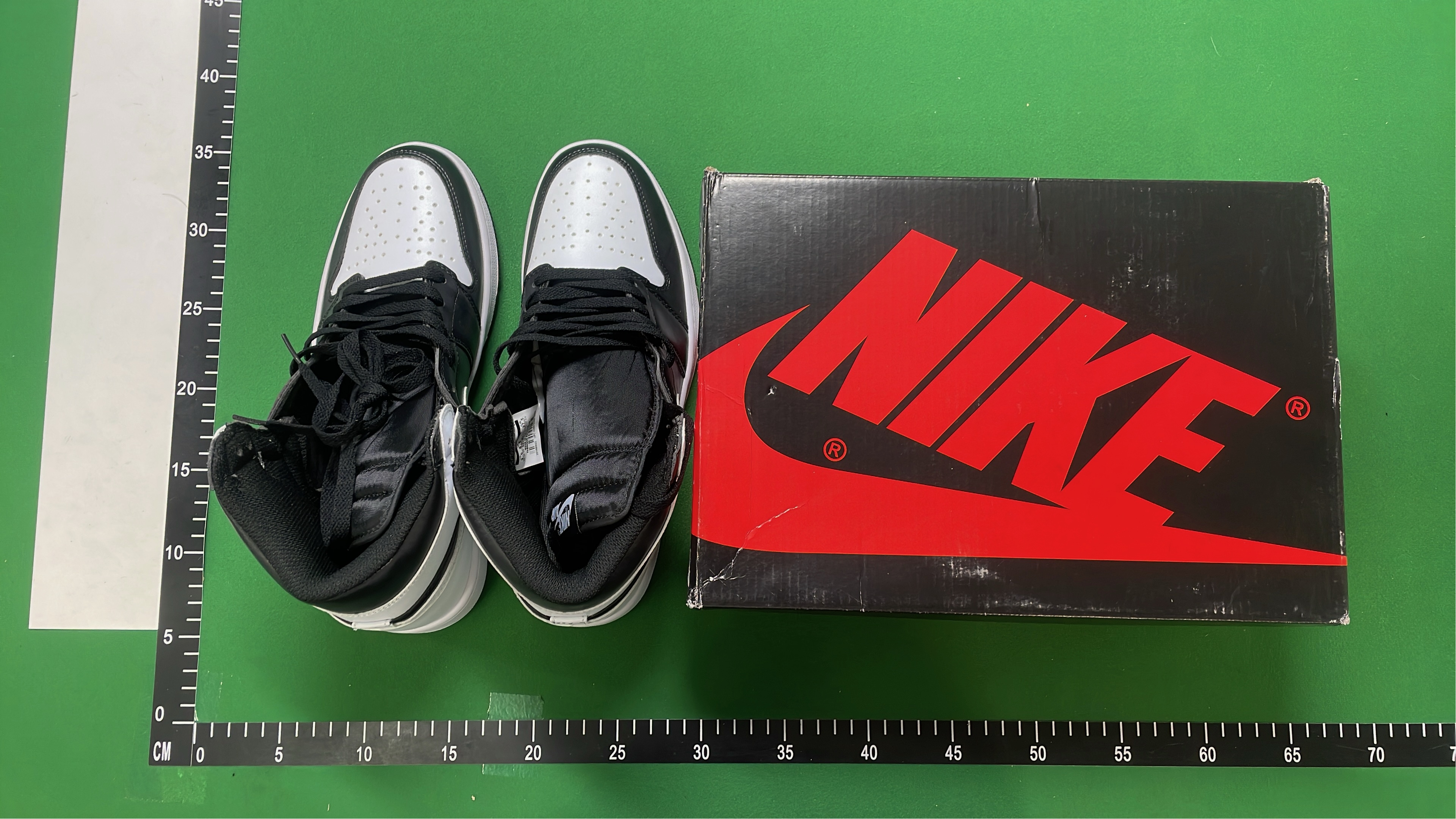 Air Jordan 1 High OG Sneakers Collection