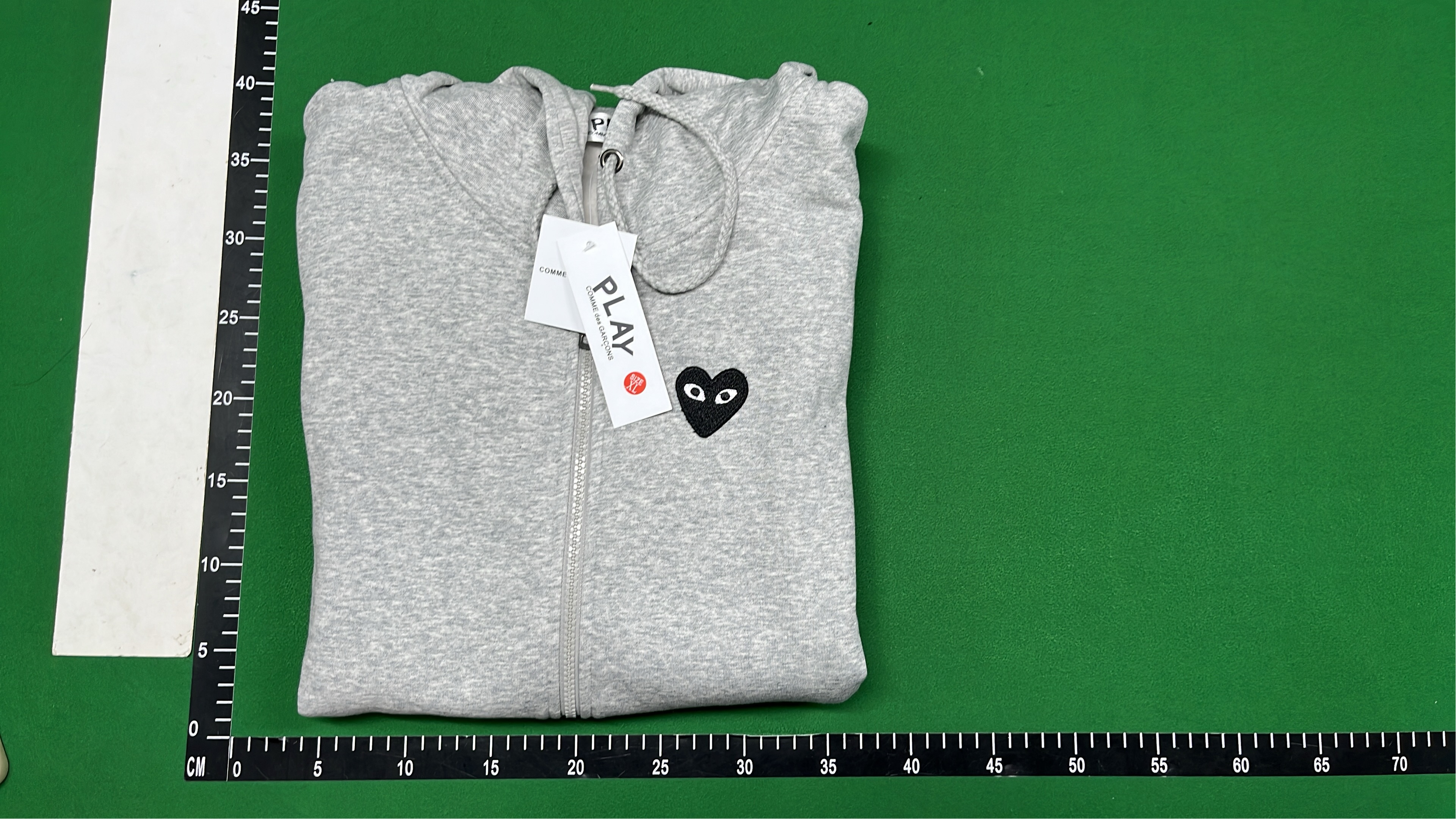 Black Hoodie Sweatshirt - Casual Wear for Men and Women