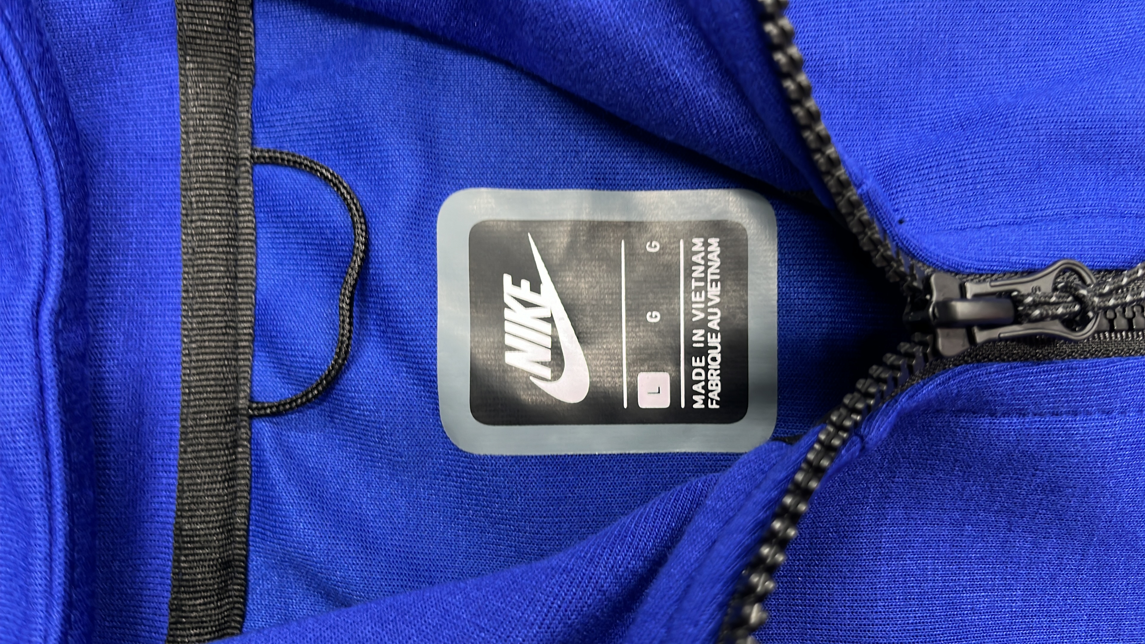 Nike Blue Hooded Jacket for Men - Lightweight Athletic Wear