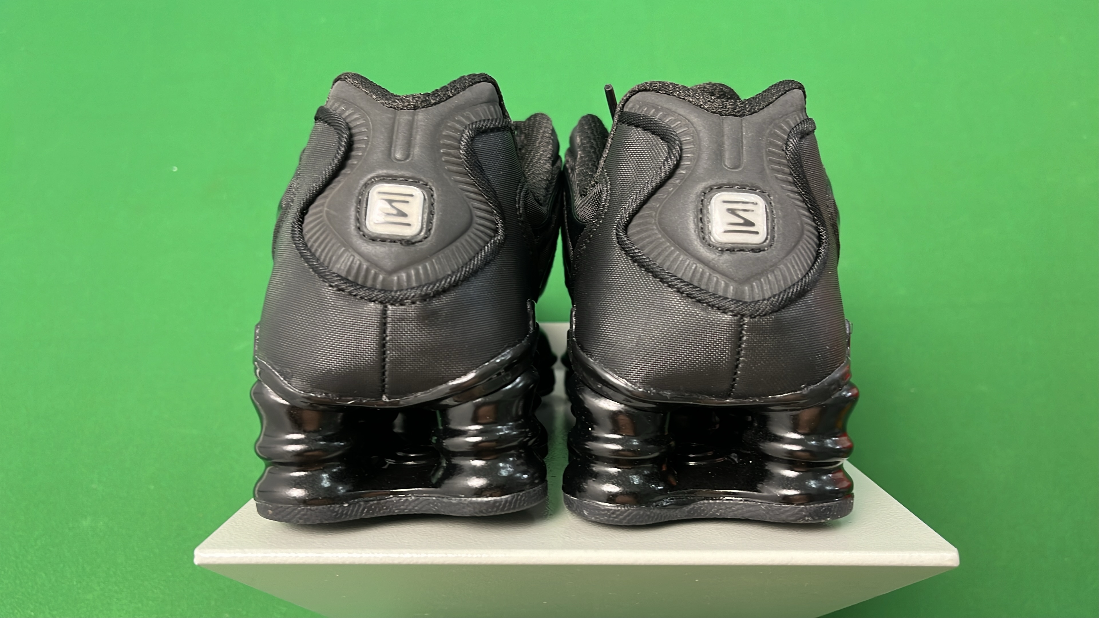 Nike Shox R4 Running Shoes for Men and Women