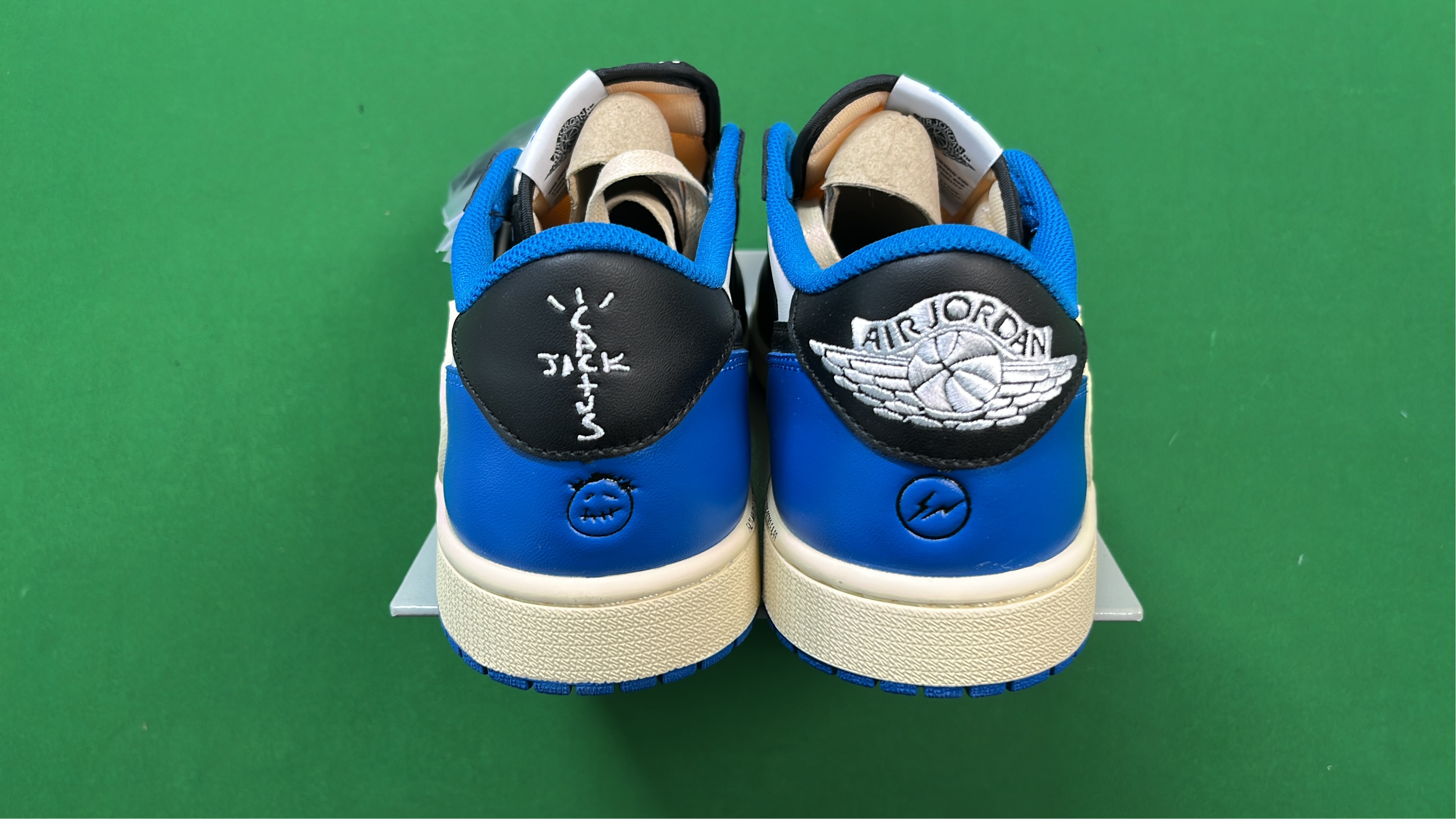 Nike Air Jordan 1 Low OG 'Sail/Mocha' Sneakers