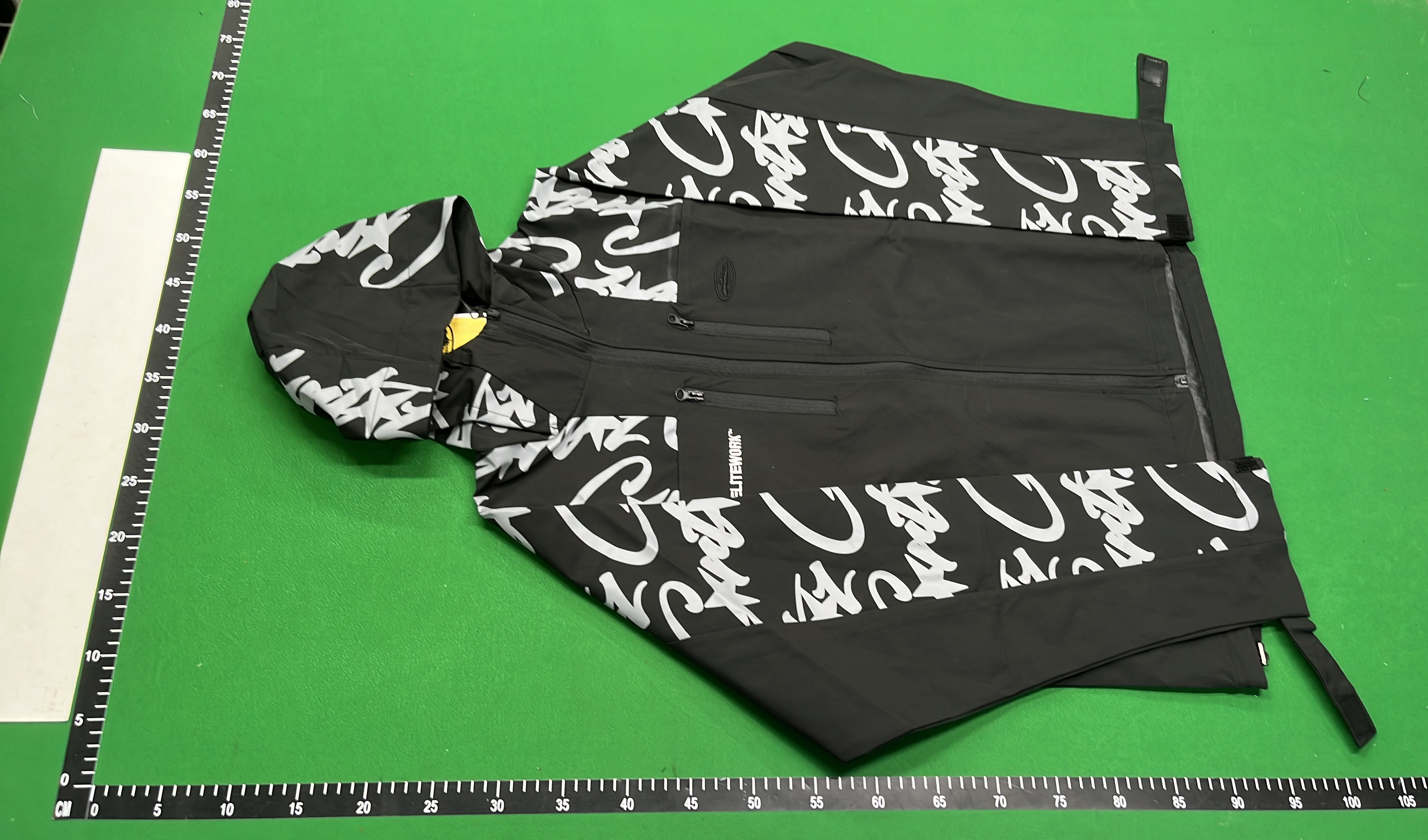 Carhartt WIP Hooded Jacket - Lightweight Water Resistant Outerwear