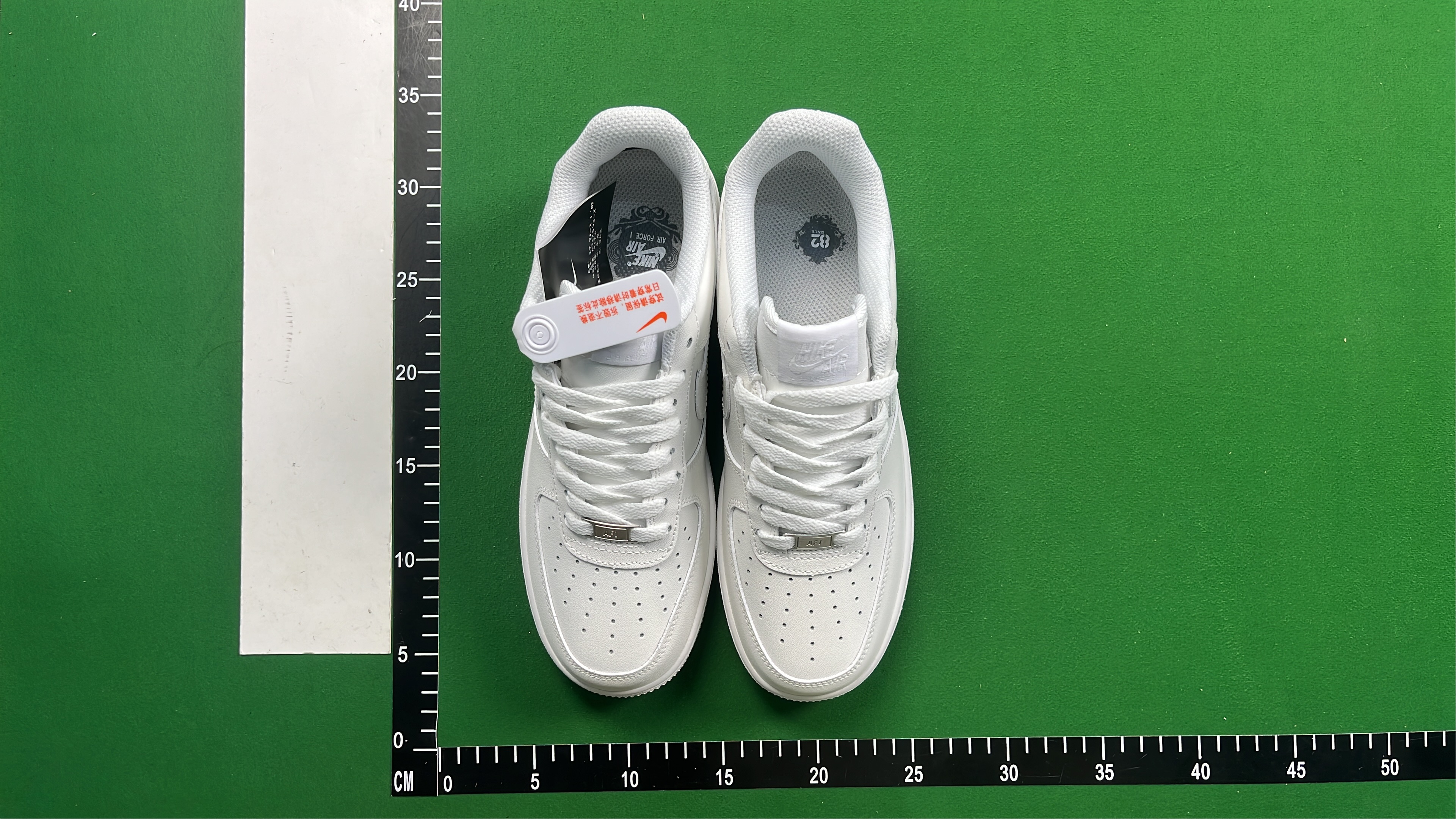 Nike Air Force 1 Low Supreme Collaboration Sneakers