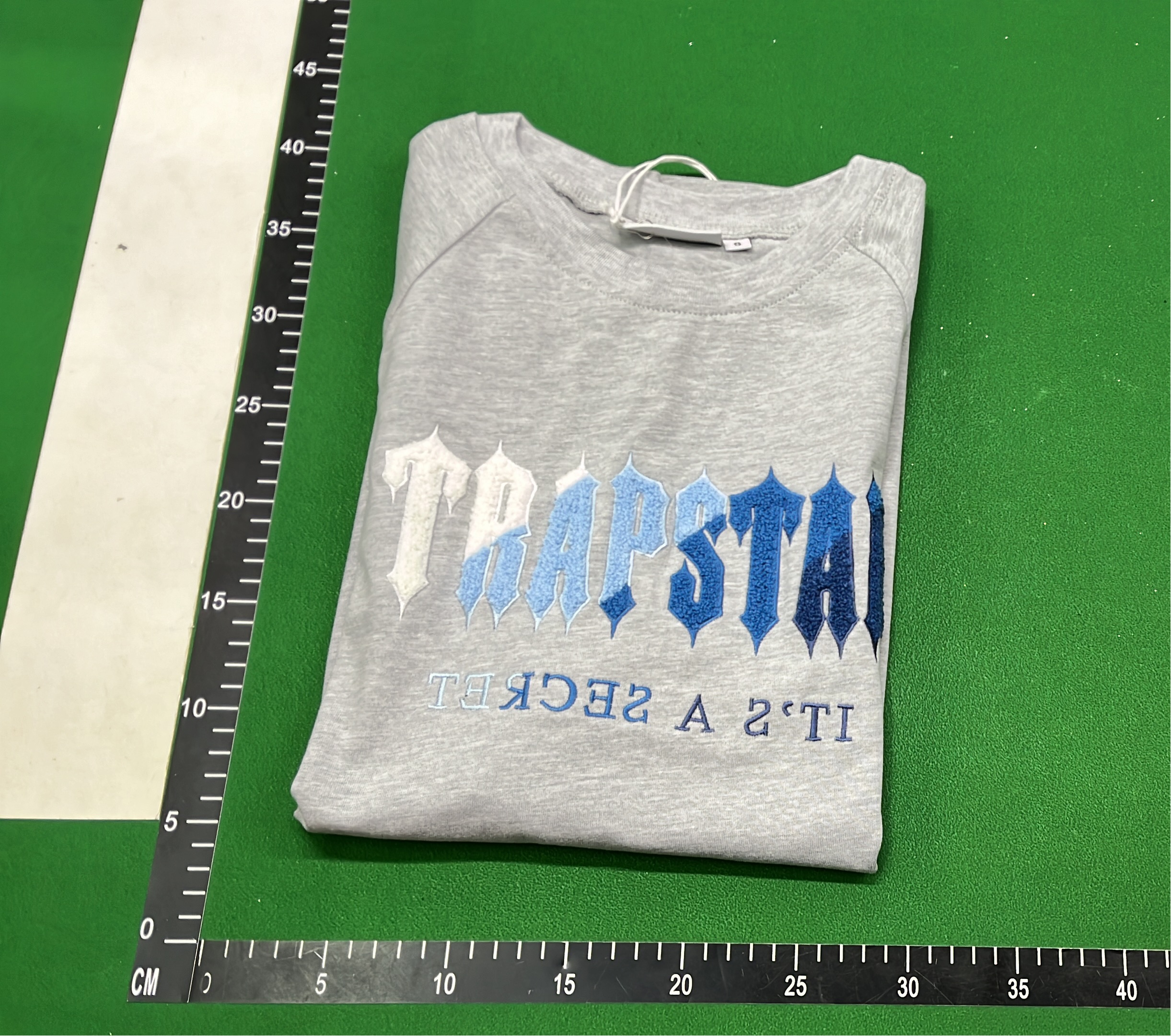TRAPSTAR T-Shirt and Shorts Set - Urban Streetwear Collection